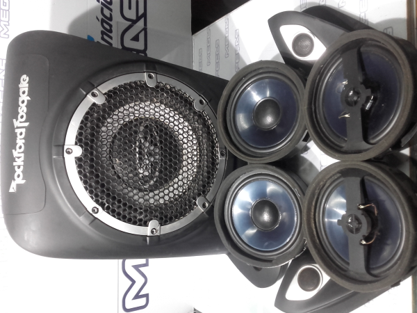 Sound system column / Speakers  MITSUBISHI Outlander II (CW_W)