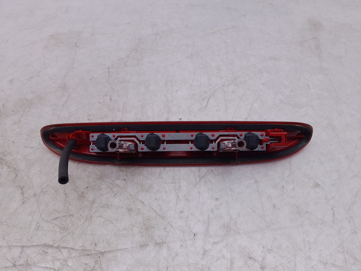 Additional stop light / 3rd stop light PEUGEOT 208 Imagem-1