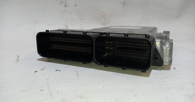 Centralita motor / ECU BMW 1 (E87) Imagem-1