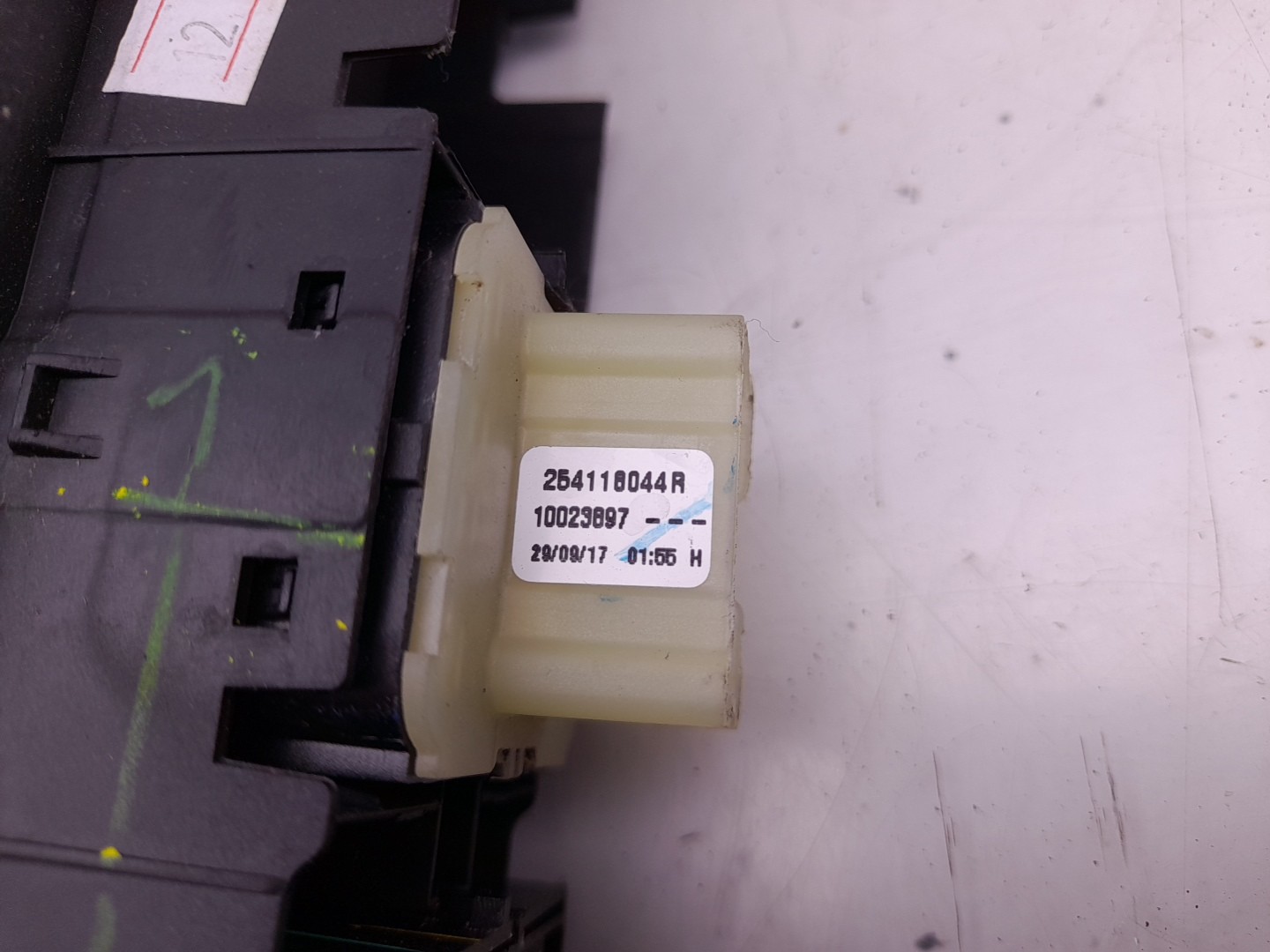 Left Front window control RENAULT Clio IV (BH_) Imagem-2