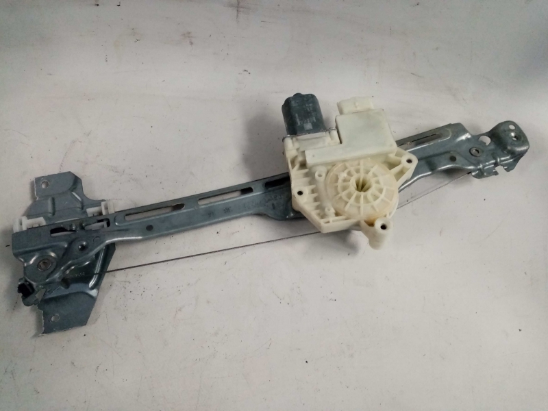 Right rear window regulator