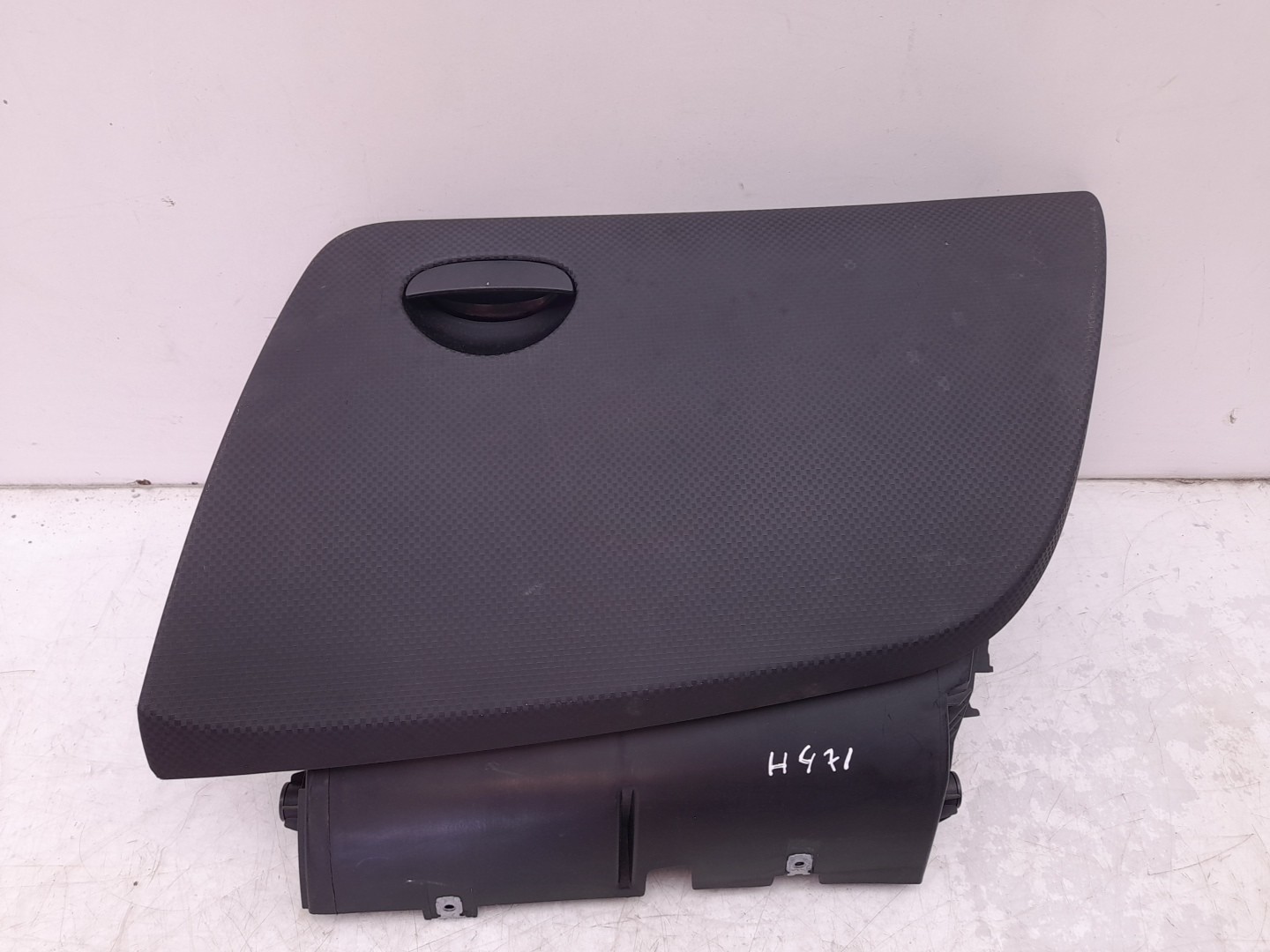 Glove Box / Compartment