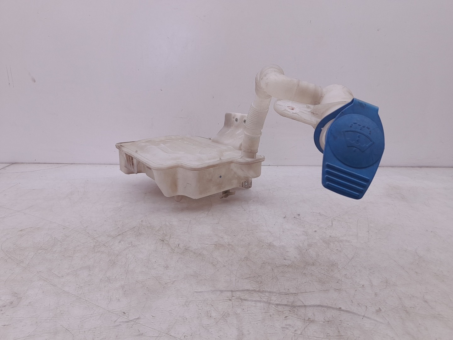 Windshield washer tank SEAT Altea XL (5P5, 5P8)