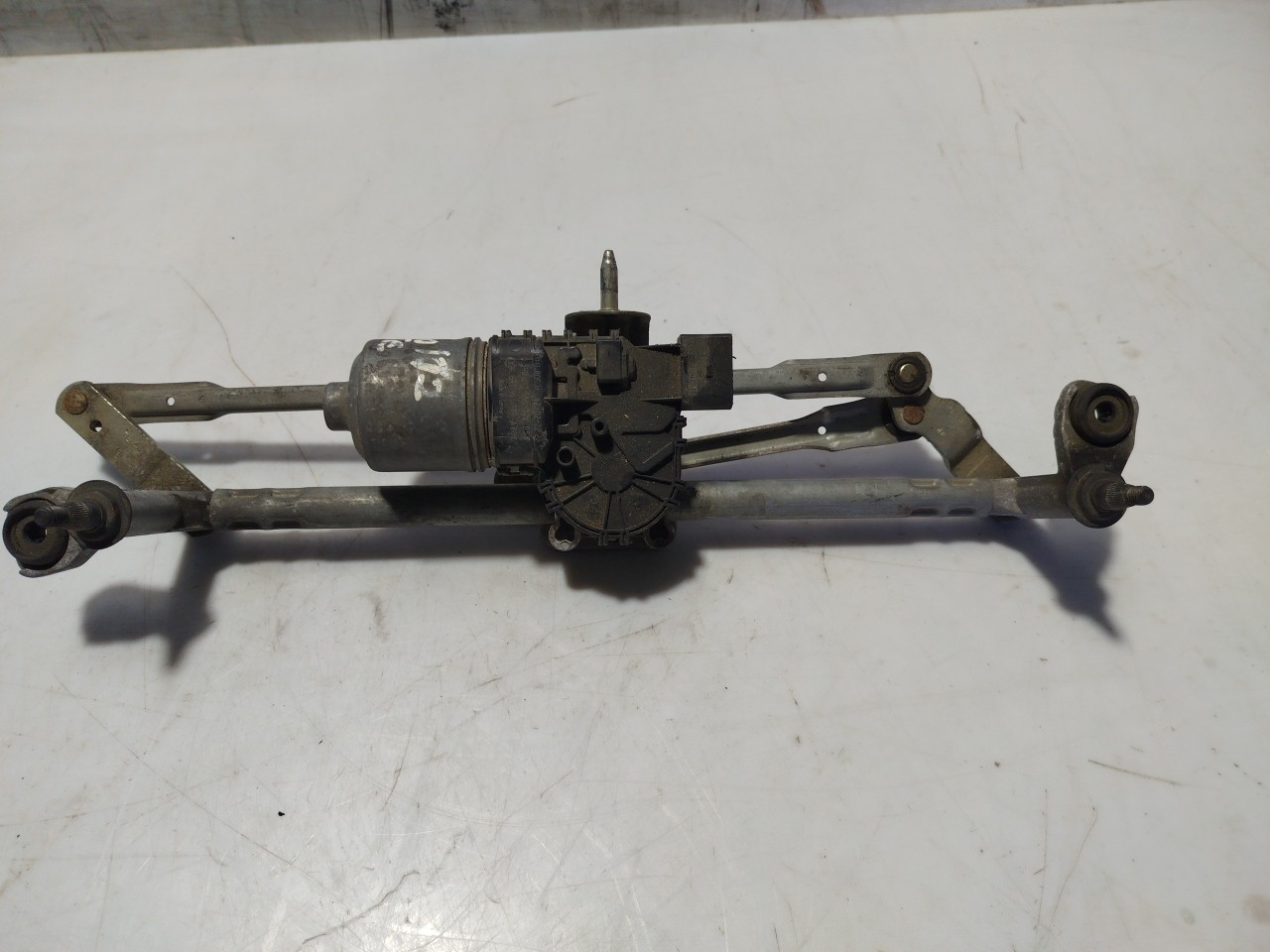 Motor limpa vidros frente VOLKSWAGEN Polo (6R, 6C) Imagem-1