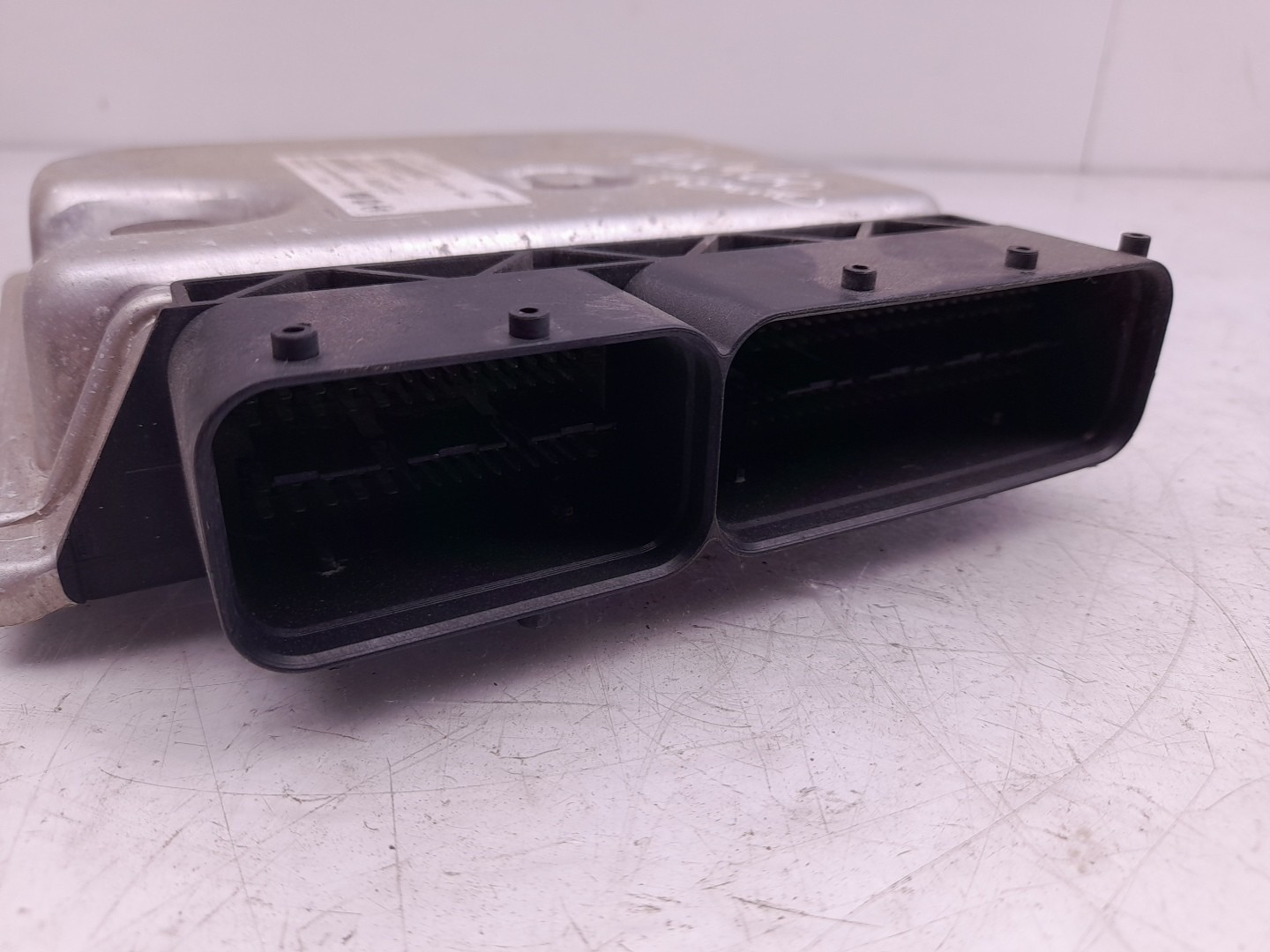 Engine control unit / ECU FIAT Fiorino Furgão/Combi (225_) Imagem-1