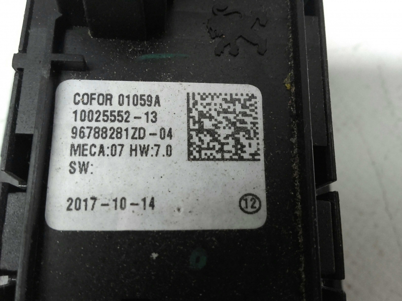 Mando / interruptor elevalunas delantero izquierdo PEUGEOT 3008 II (M_) Imagem-3