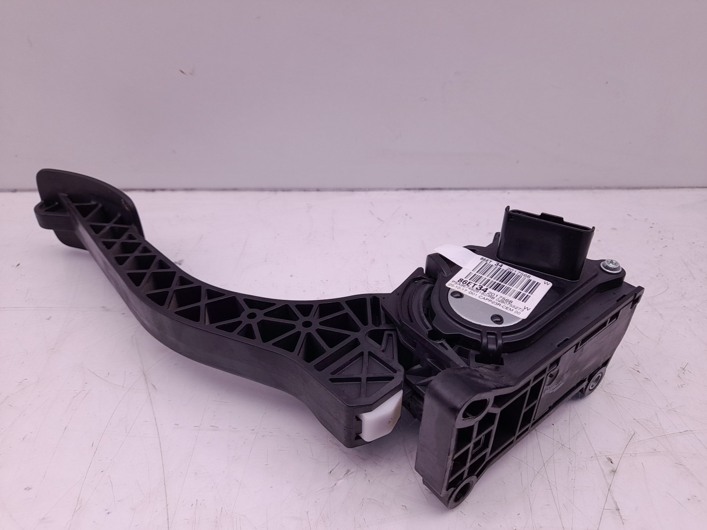 Pedal do acelerador PEUGEOT 3008 II (M_) Imagem-1