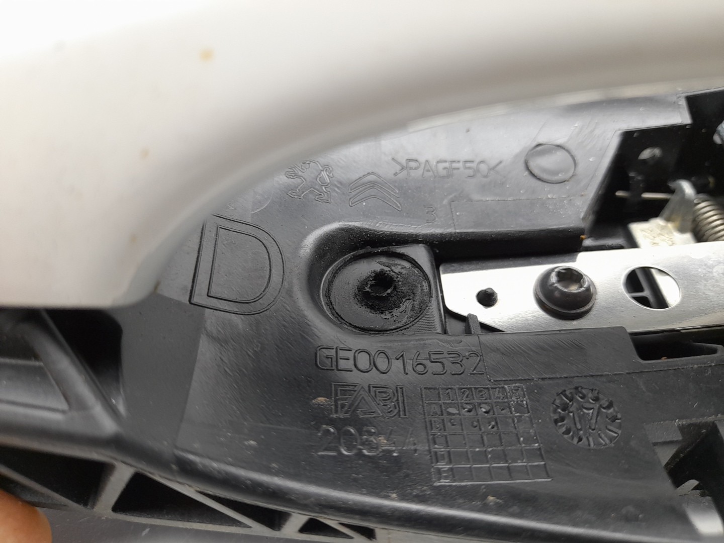 Manija puerta Delantero Derecho PEUGEOT 3008 II (M_) Imagem-2