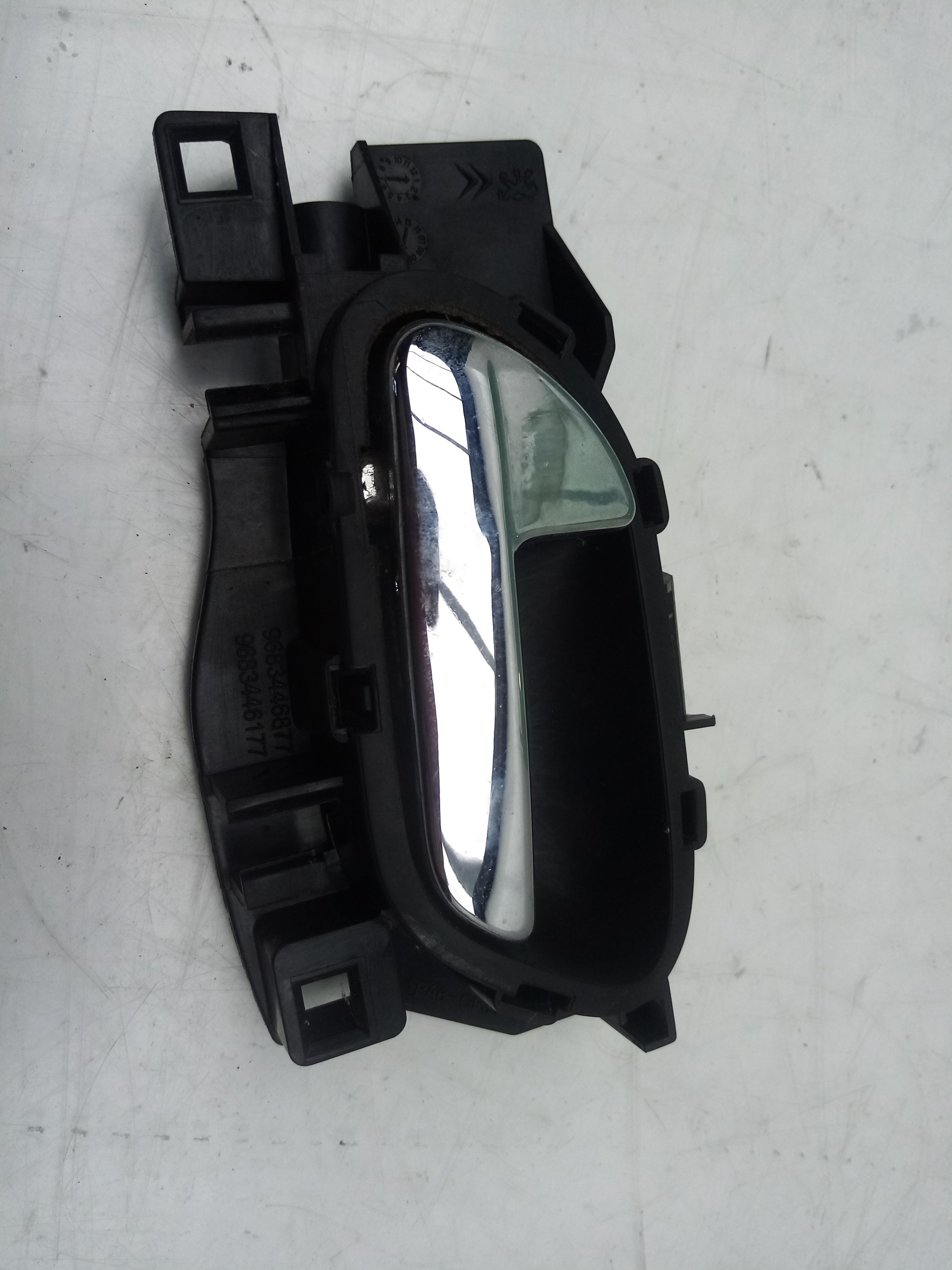 Pega interior porta trás esquerda