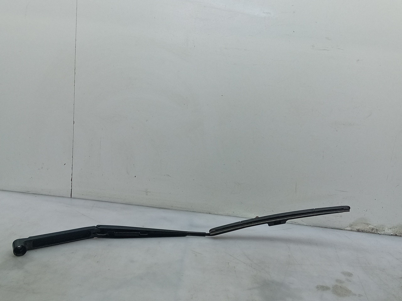 Brazo de limpiaparabrisas delantero derecho NISSAN Leaf EV (ZE1) Imagem-1