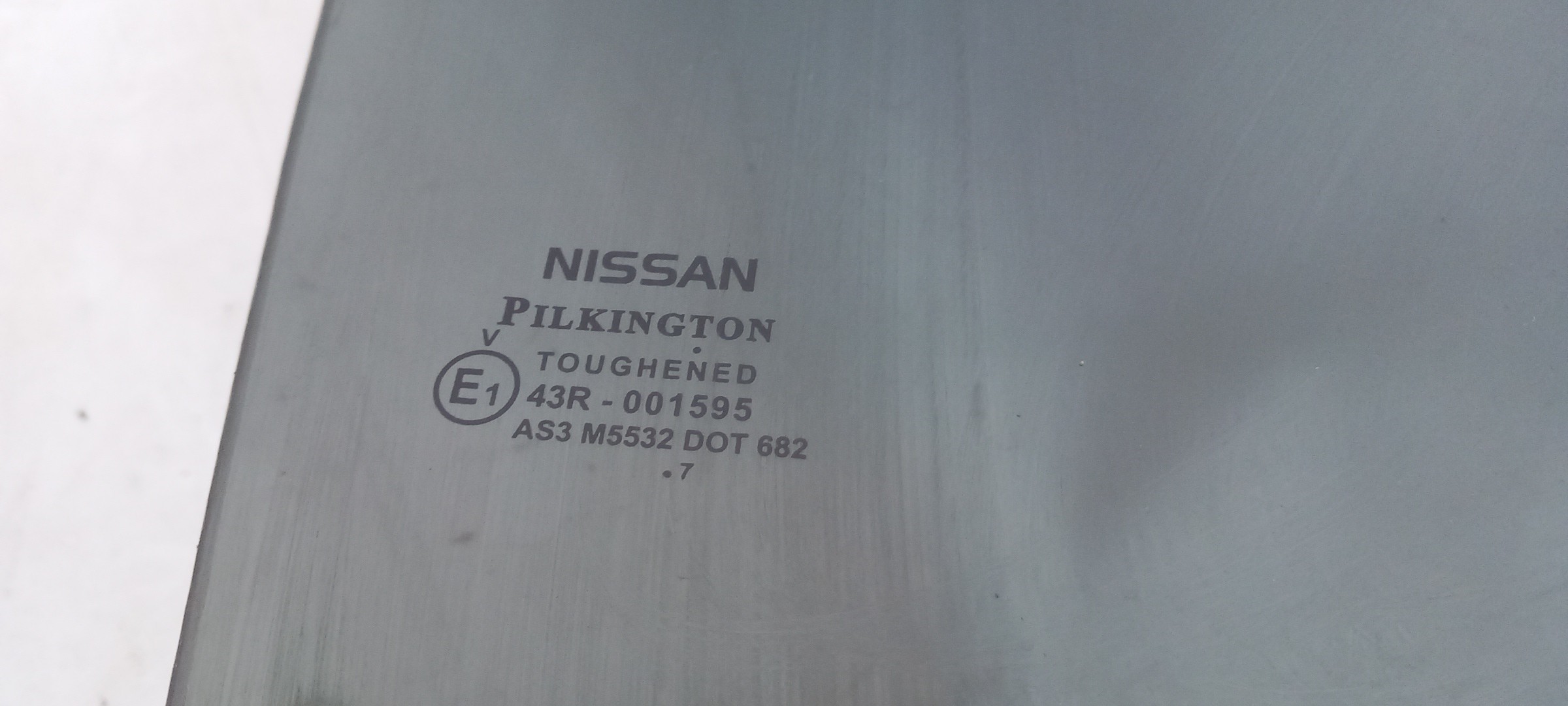Vidrio puerta Trasero Derecho NISSAN Leaf EV (ZE1) Imagem-2