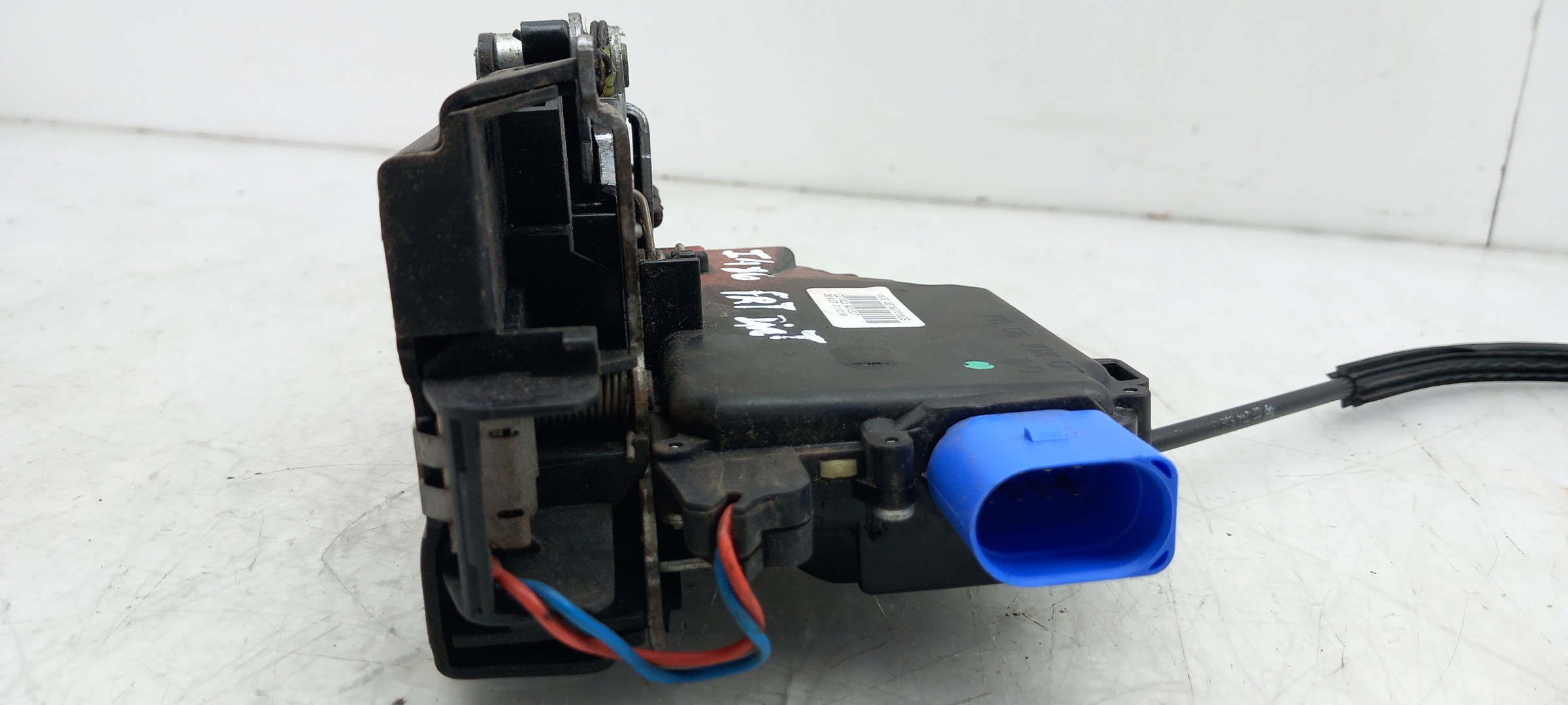 Fechadura / fecho porta frente direito SKODA Fabia II Hatchback (542, 5J) Imagem-2