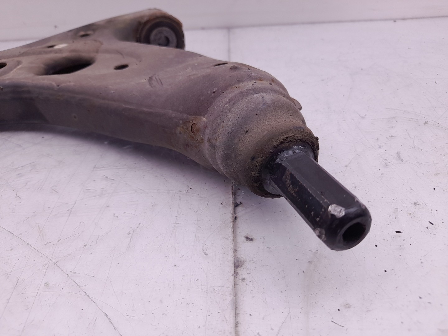 Left front suspension arm SKODA Fabia II Hatchback (542, 5J) Imagem-1