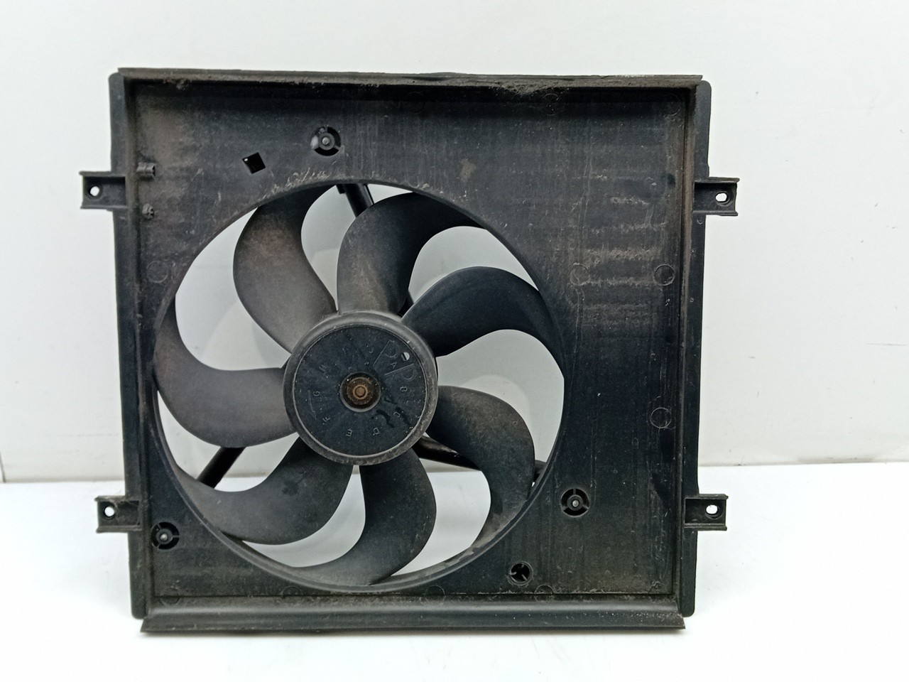 Cooling fan VOLKSWAGEN Fox (5Z1, 5Z3, 5Z4) Imagem-1