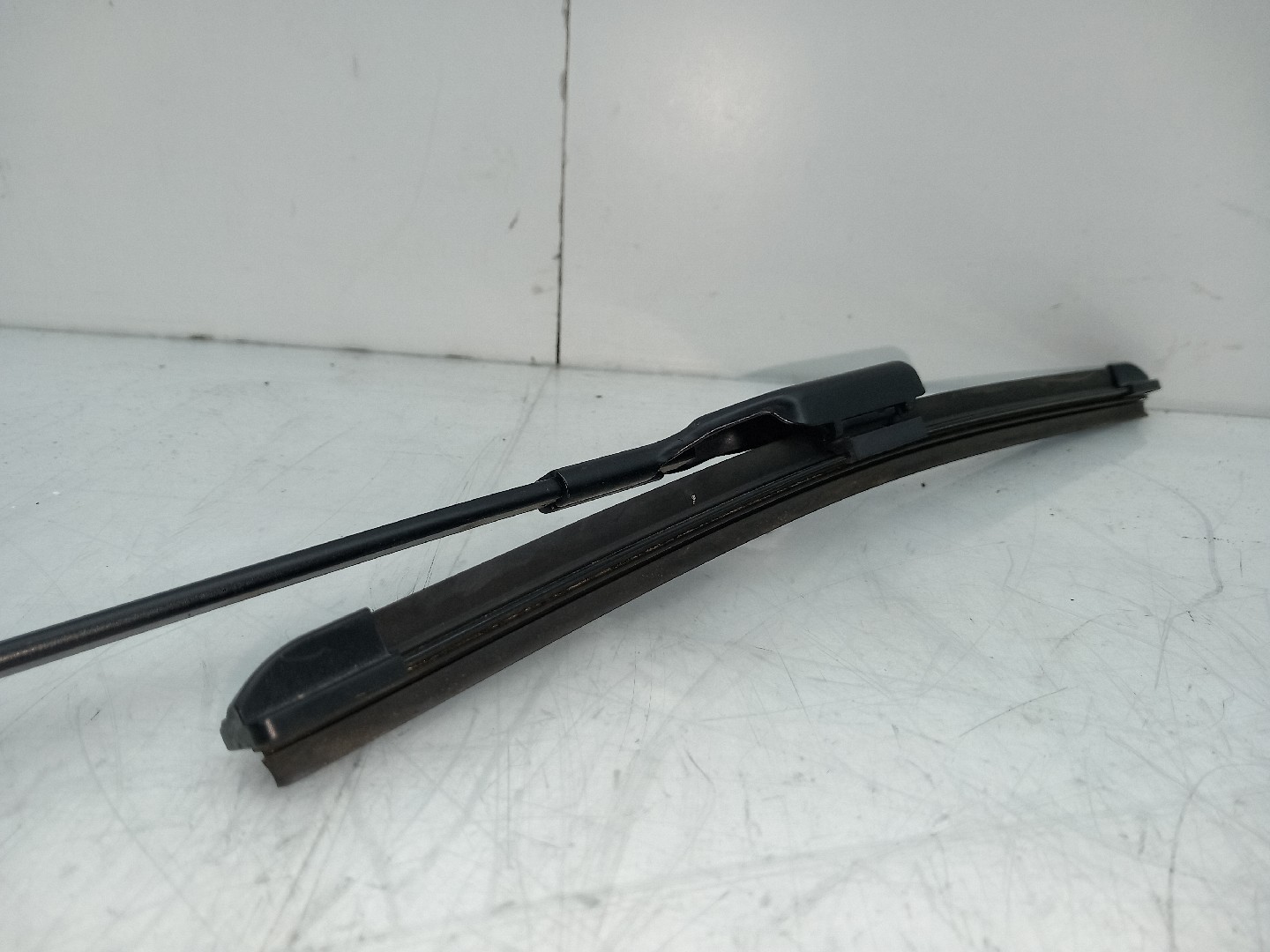 Windscreen wiper arm Right front RENAULT Clio V (BF_) Imagem-1