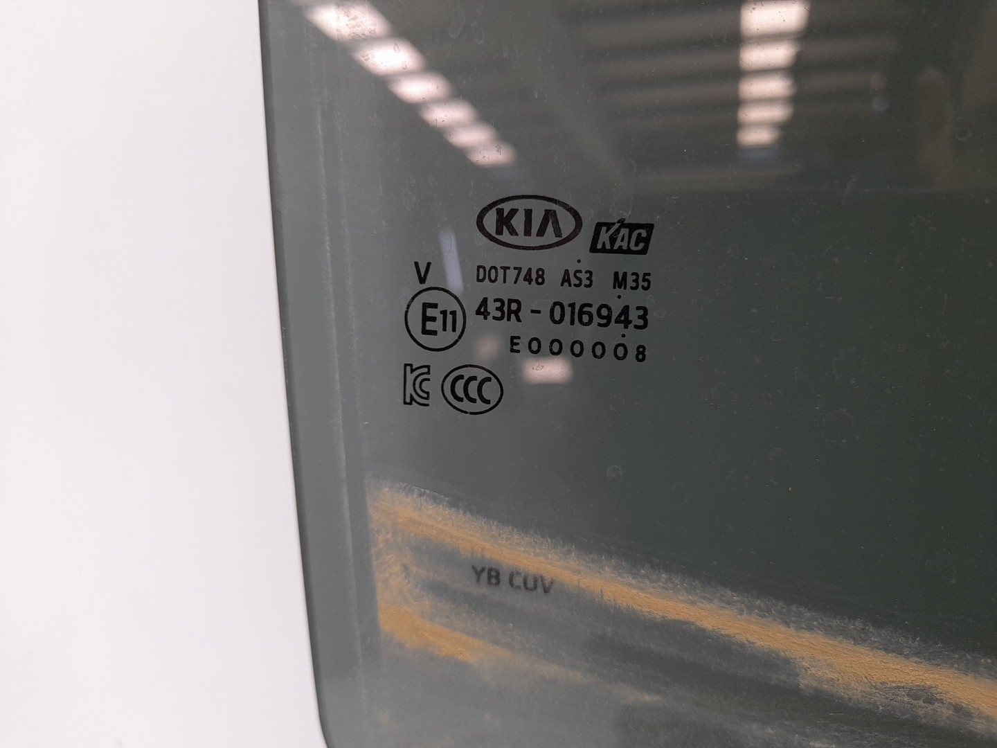 Vidro porta trás direito KIA Stonic (YB) Imagem-1