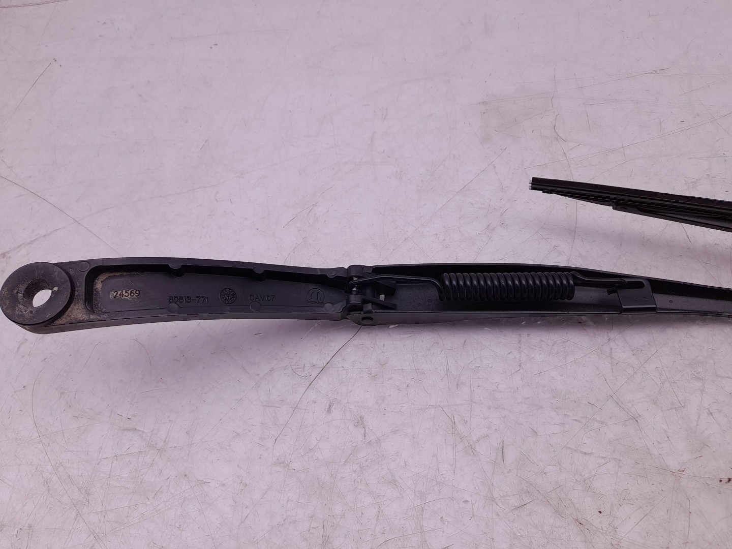 Brazo de limpiaparabrisas delantero izquierdo JEEP Compass (MP, M6) Imagem-1