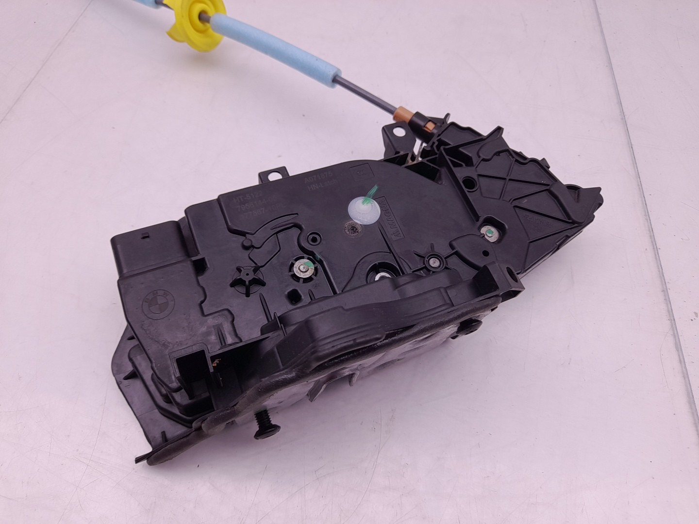 Fechadura / fecho porta trás direito BMW 1 (F40) Imagem-2
