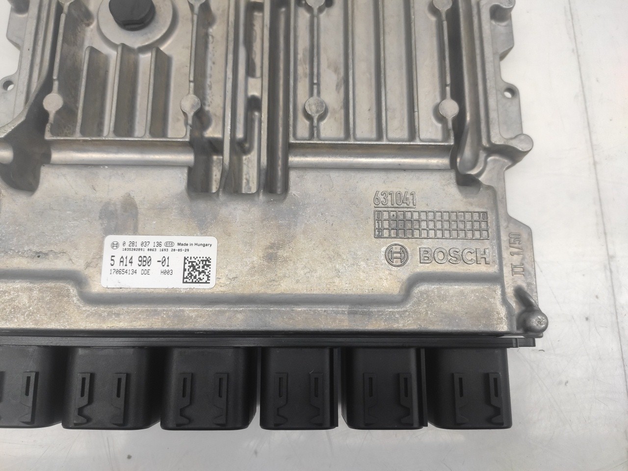 Centralina motor / ECU BMW 1 (F40) Imagem-2