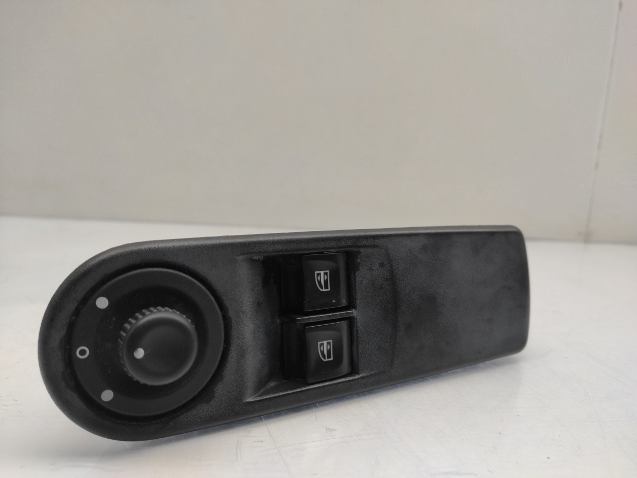 Left Front window control