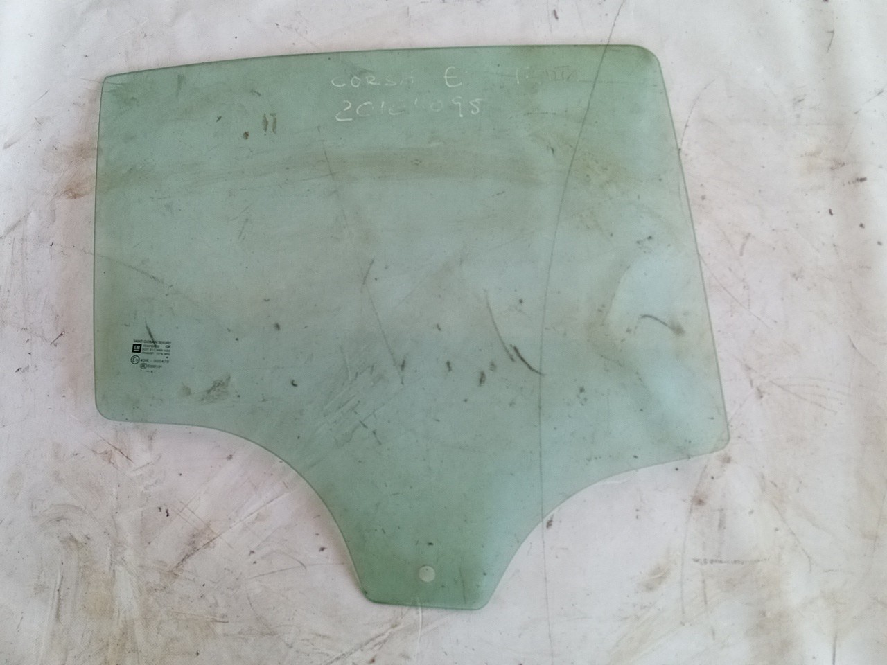 Vitre porte arrière Droite
