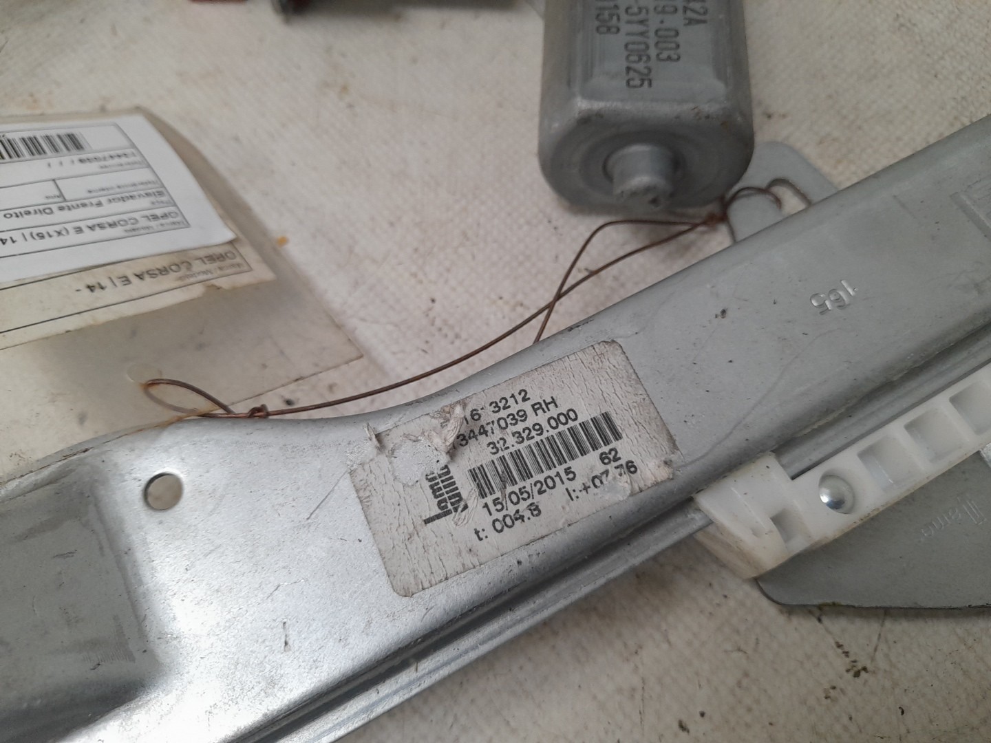 Elevalunas delantero derecho OPEL Corsa E Imagem-1