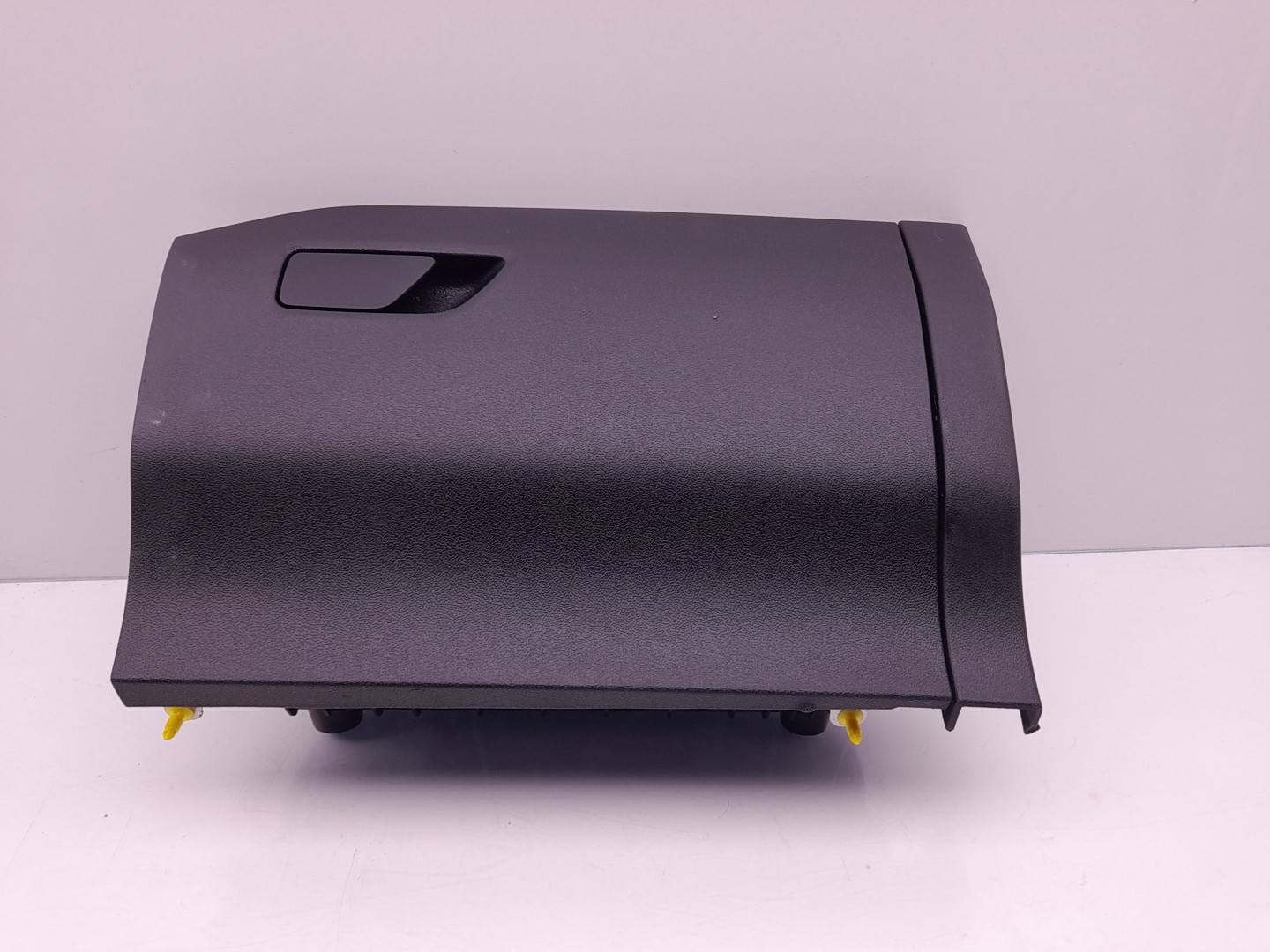 Glove Box / Compartment
