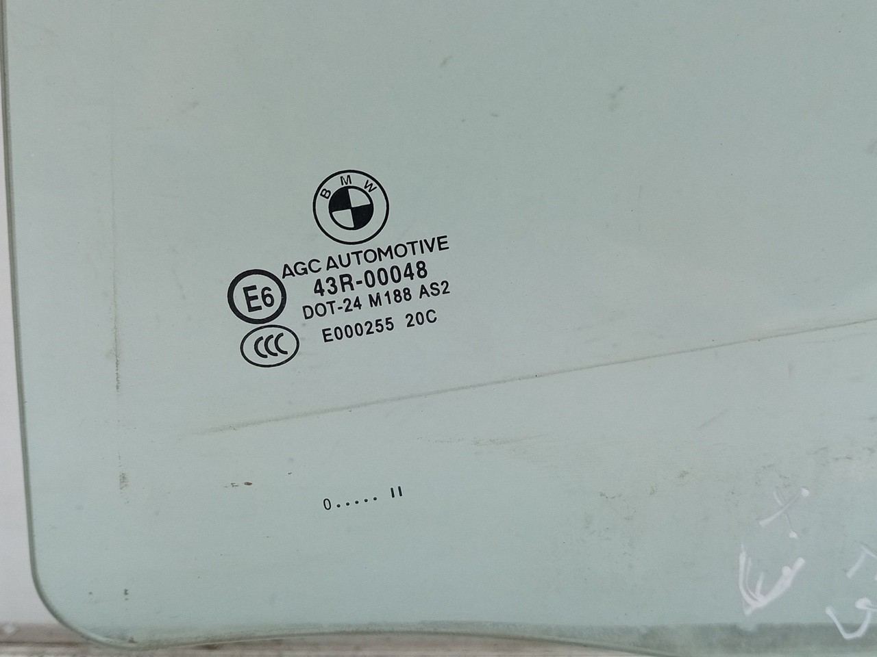Left rear door glass BMW X1 (E84) Imagem-1