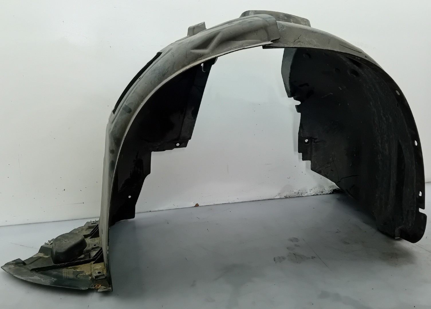 Front wheel arch left BMW X1 (E84) Imagem-1