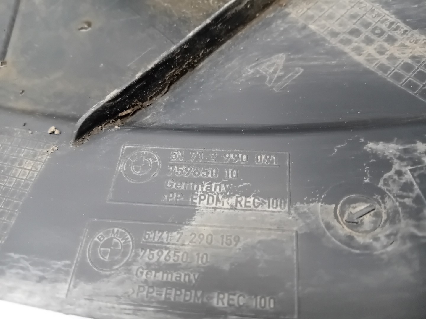 Front wheel arch left BMW X1 (E84) Imagem-3