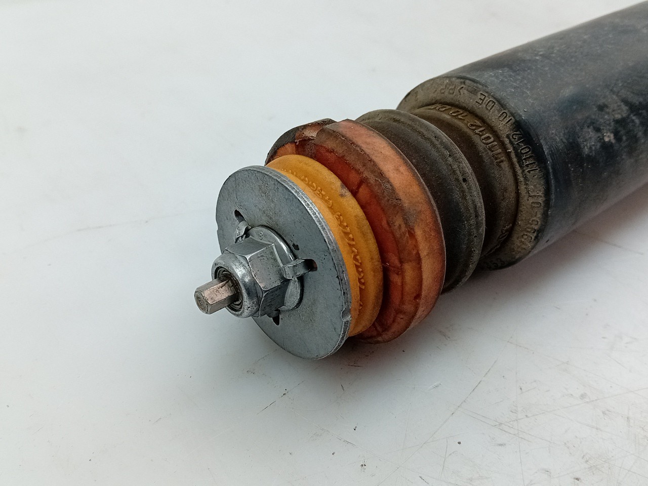 Left Rear Shock Absorber BMW X1 (E84) Imagem-1