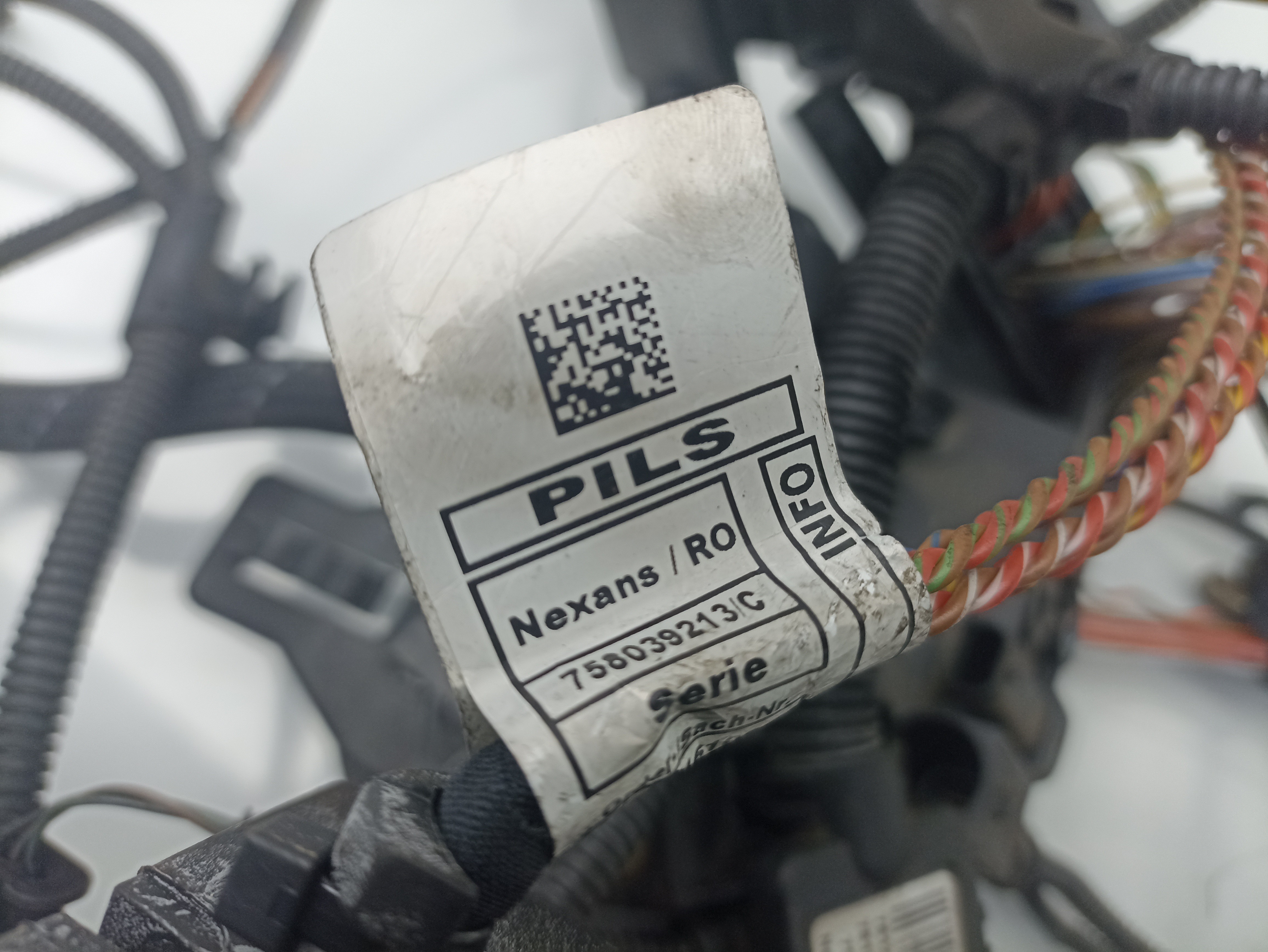 Engine electrical installation / engine wiring BMW X1 (E84) Imagem-2