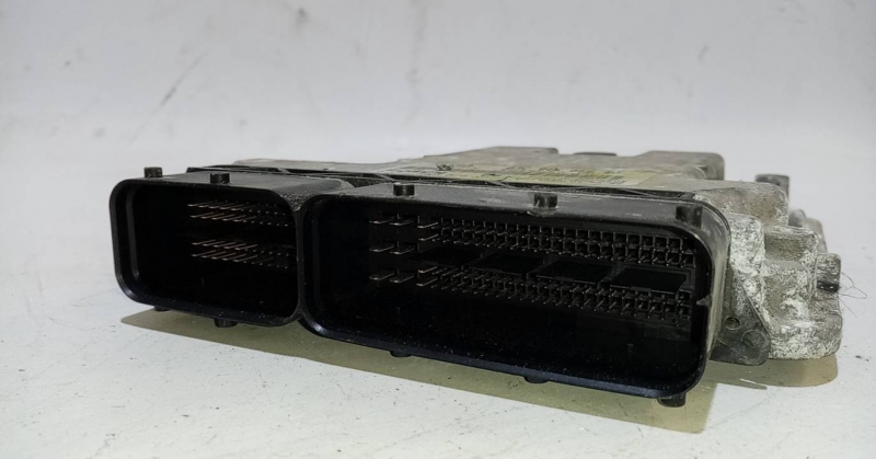 Engine control unit / ECU VOLKSWAGEN Golf V (1K1) Imagem-1
