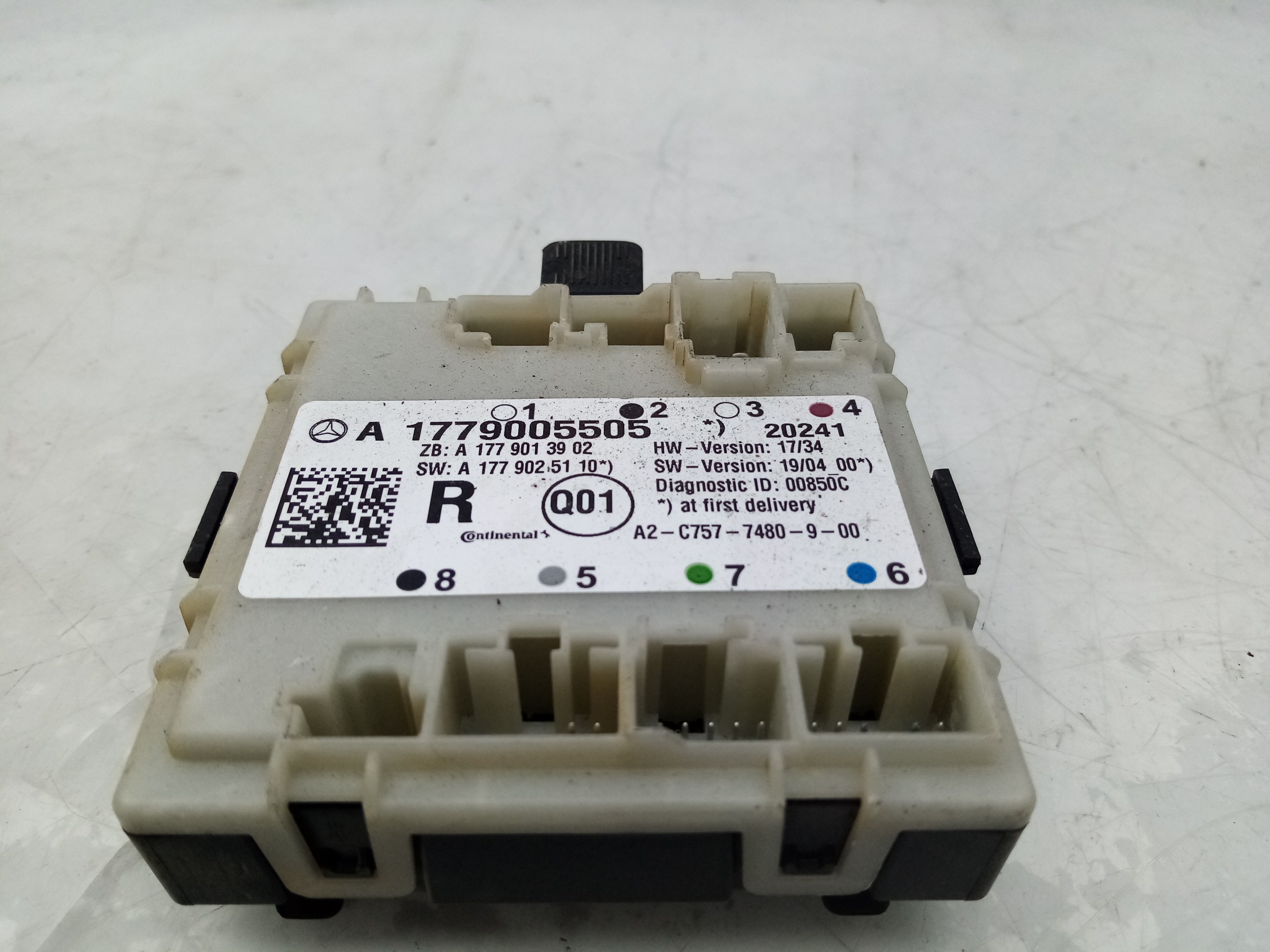 Central locking control unit / Central locking ECU MERCEDES-BENZ GLB-Class (X247) Imagem-1