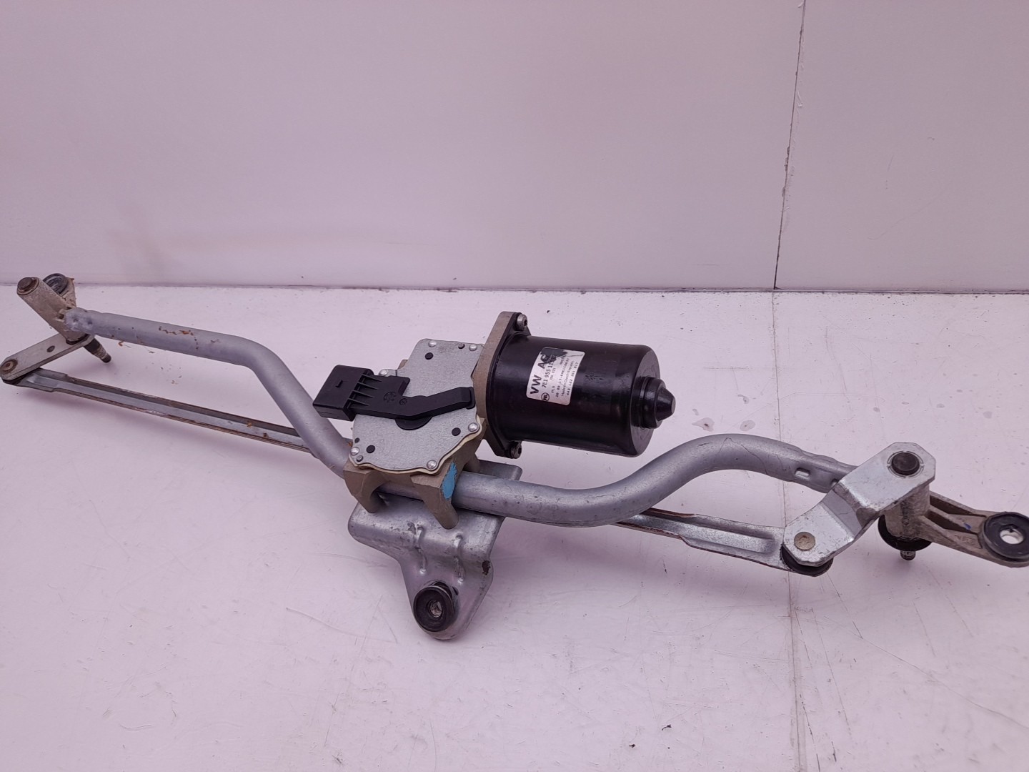 Motor limpa vidros frente VOLKSWAGEN Transporter VI (SGA, SGH) Imagem-2