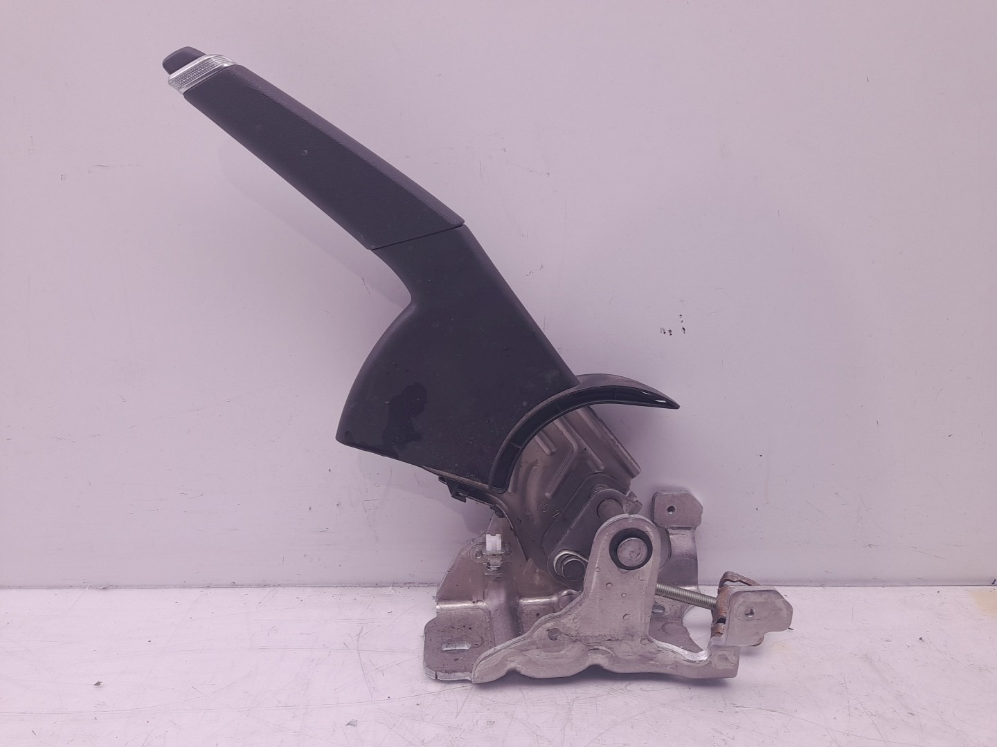 Hand brake / parking brake RENAULT Clio V (BF_) Imagem-1