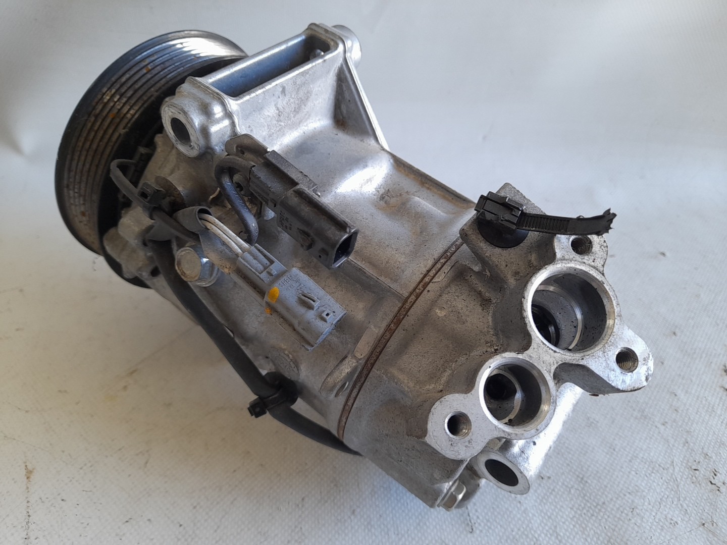 AC compressor RENAULT Clio V (BF_) Imagem-2