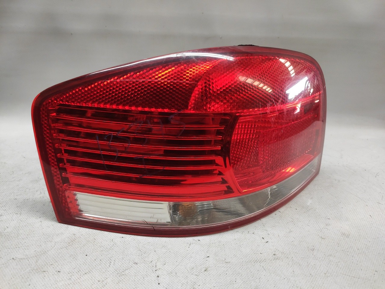 Left Tail light AUDI A3 (8P1) Imagem-1
