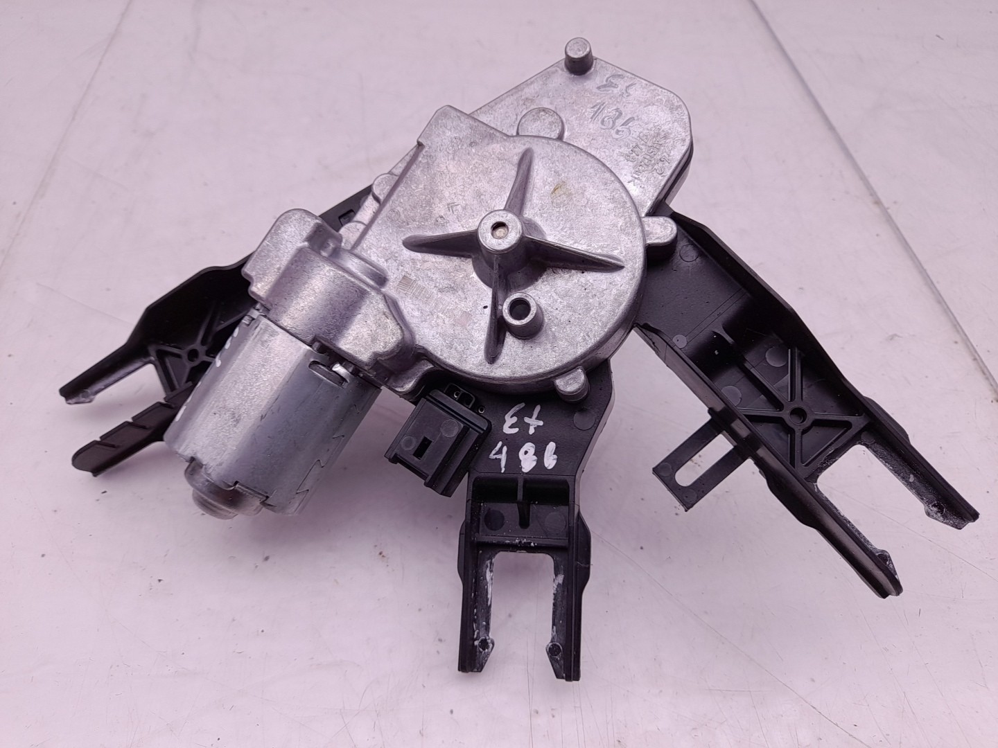 Essuie-glace moteur arrière