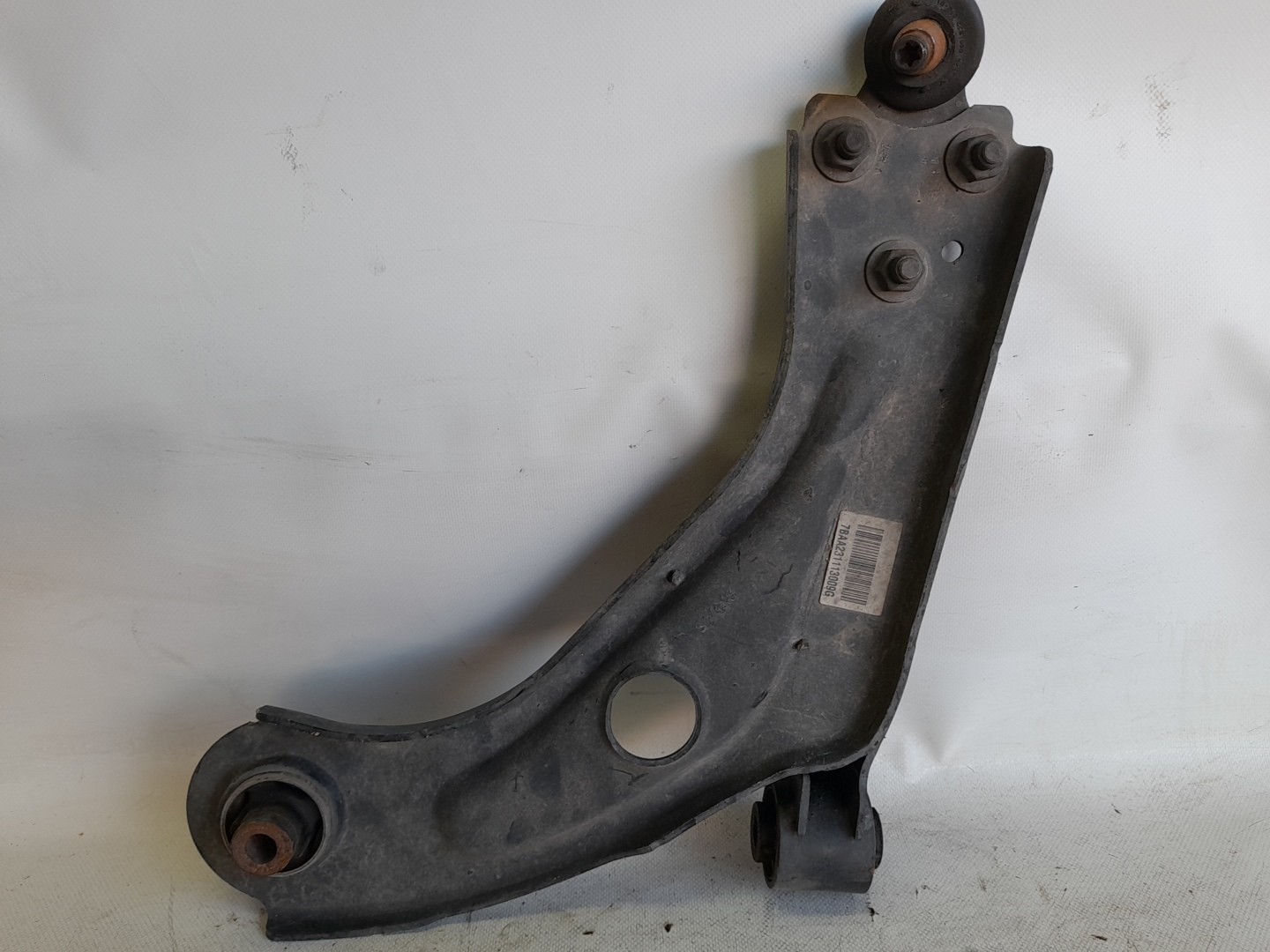 Left front suspension arm