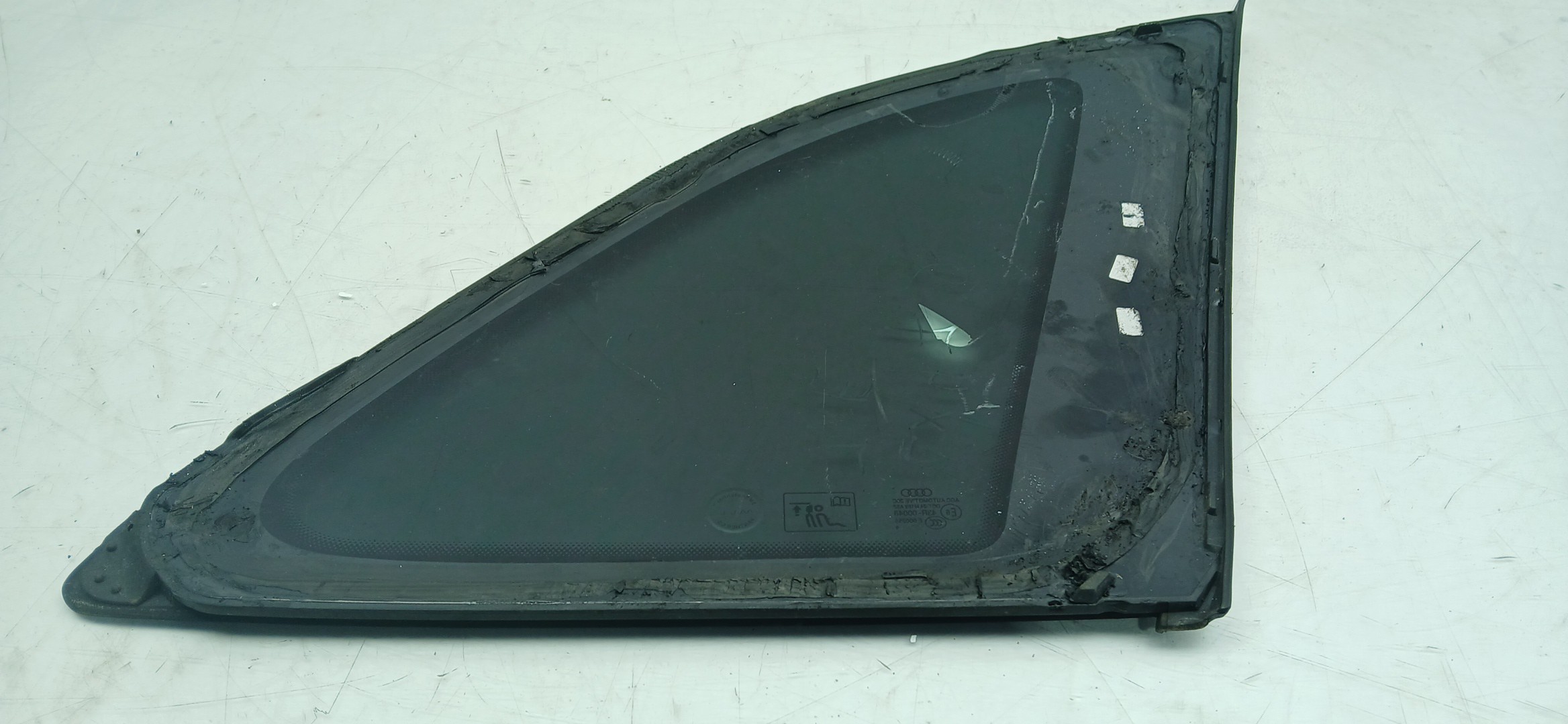 Left rear quarter glass AUDI Q5 (8R) Imagem-1
