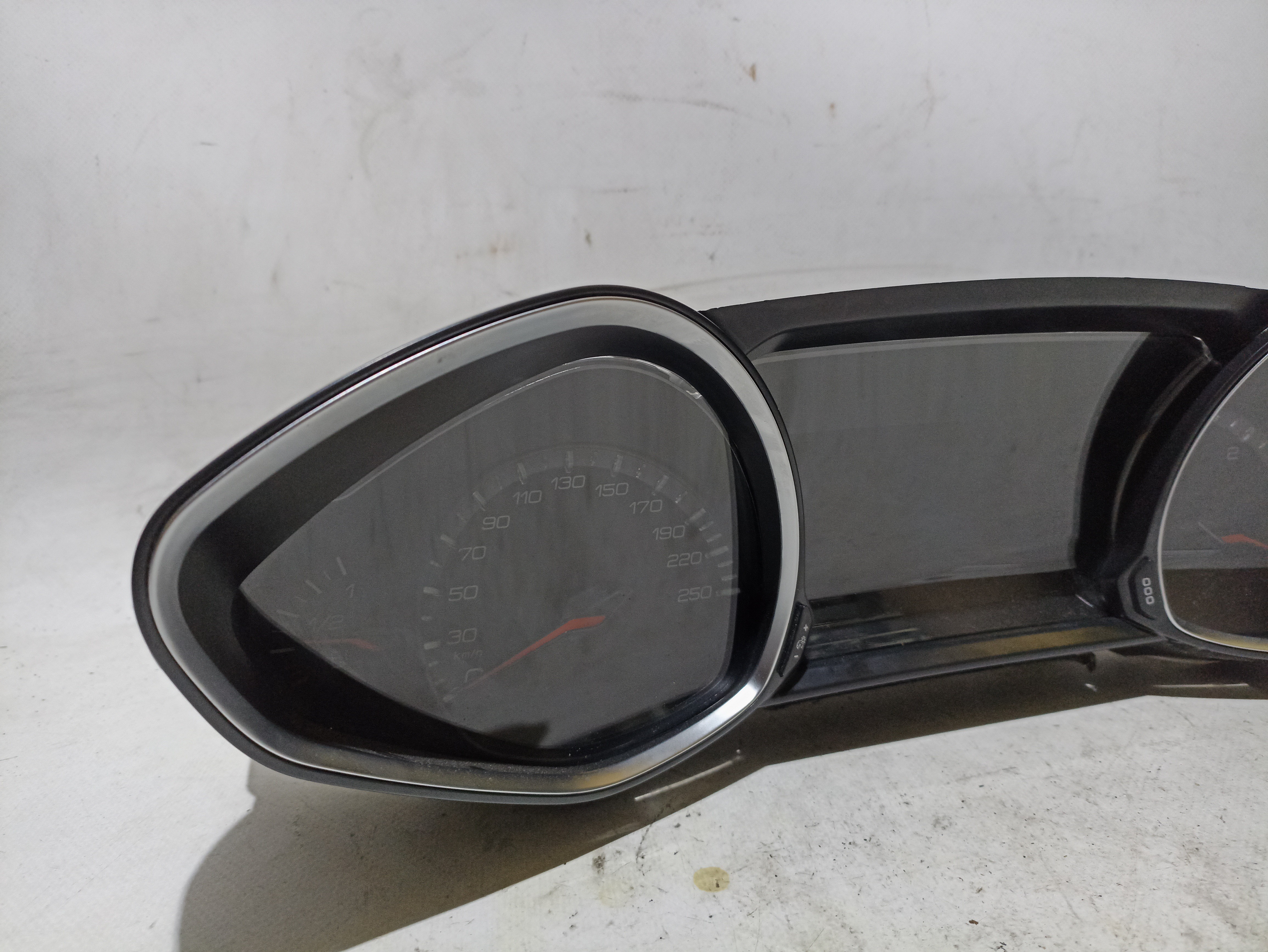 Compteur de vitesse PEUGEOT 308 SW II Van (LC_) Imagem-1