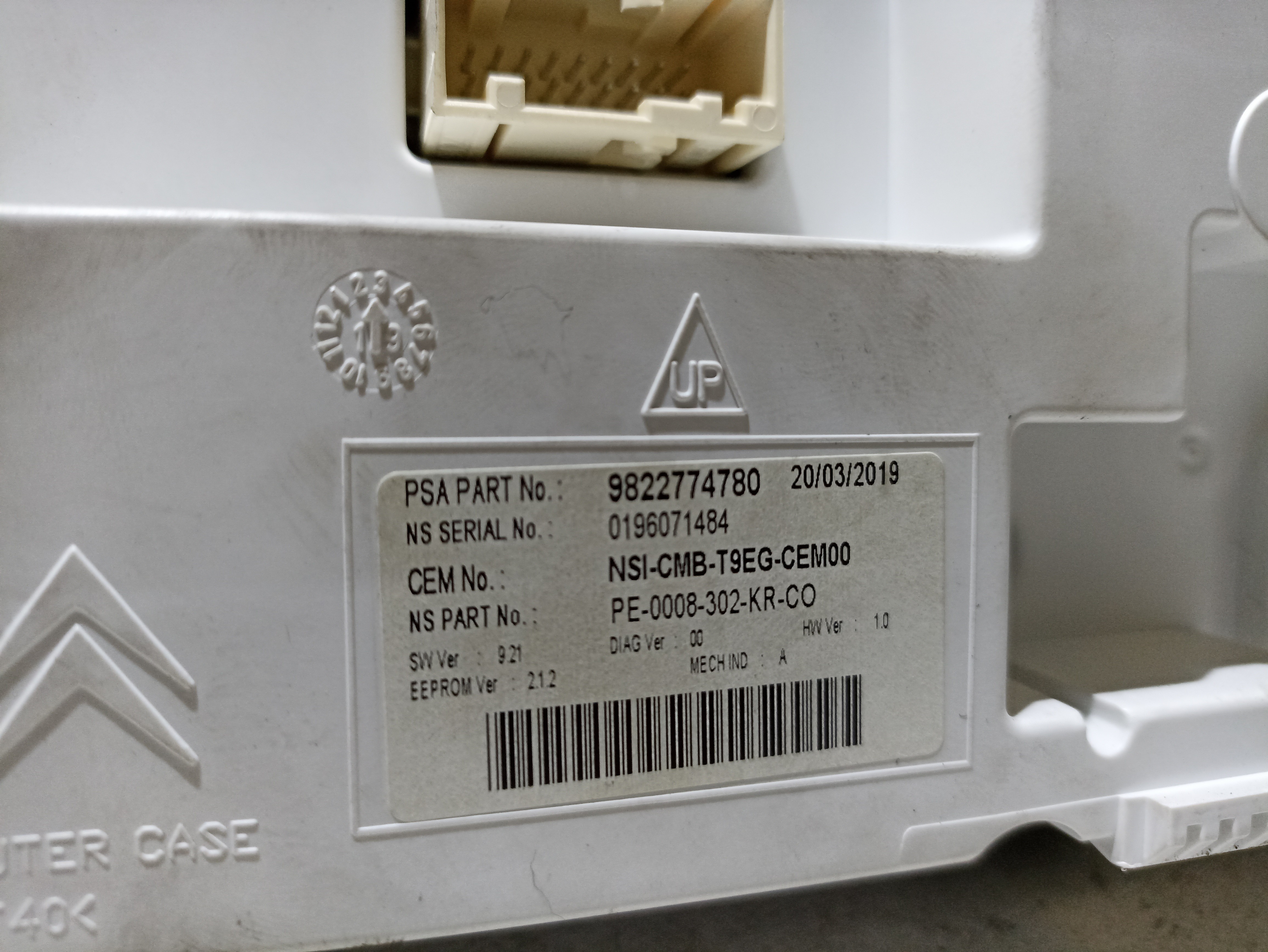 Compteur de vitesse PEUGEOT 308 SW II Van (LC_) Imagem-4