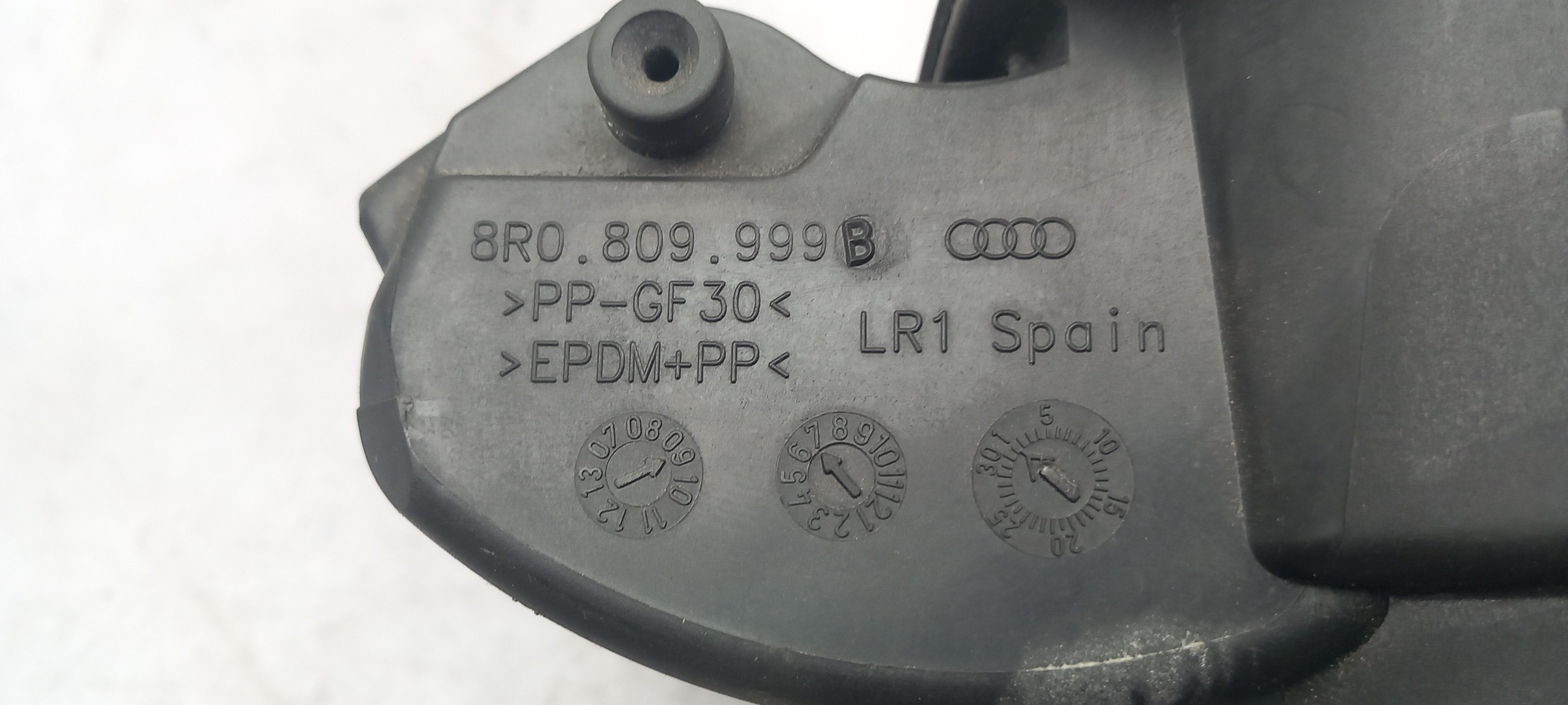 Tapa exterior combustible AUDI Q5 (8R) Imagem-3