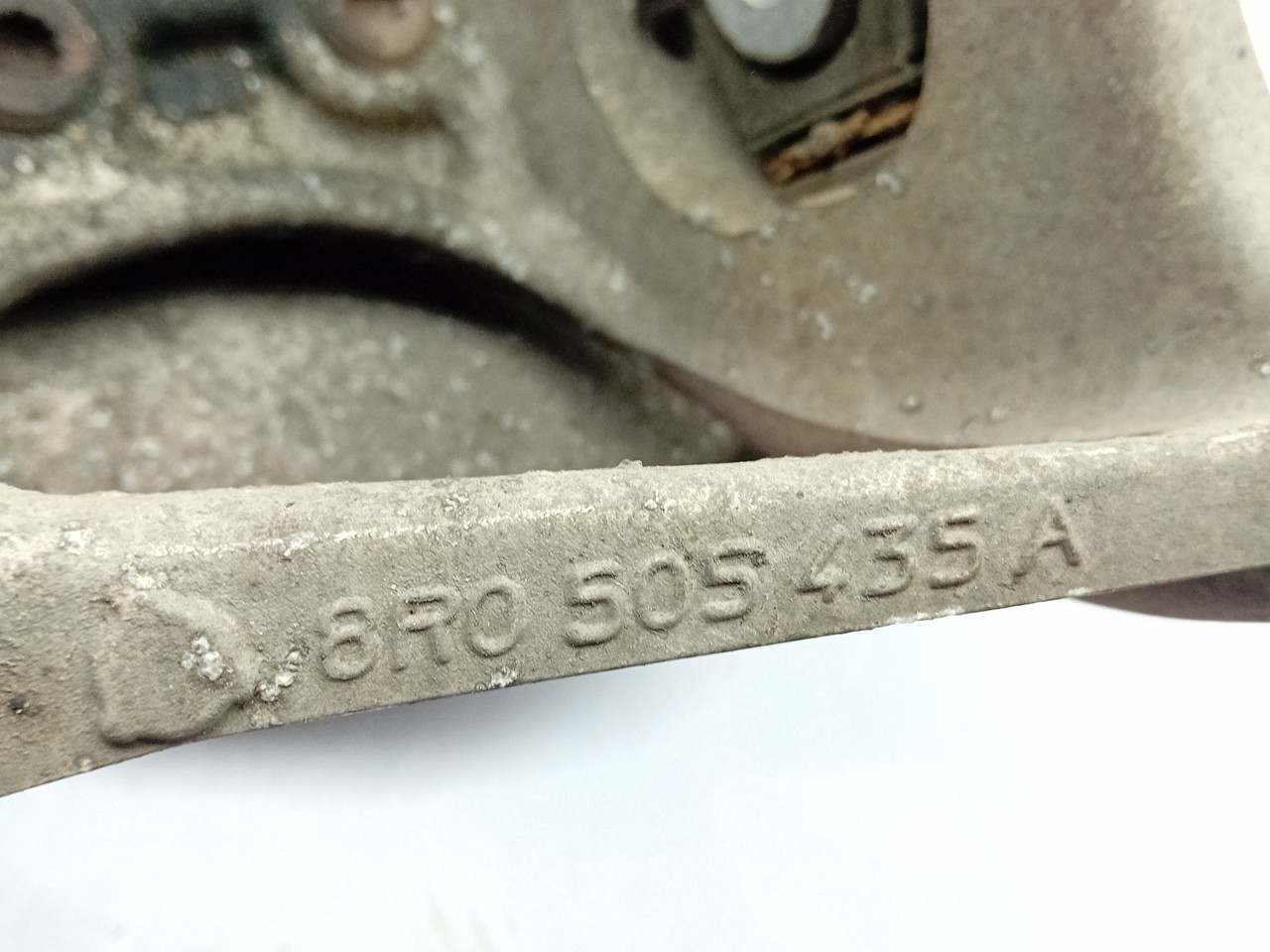Left rear steering knuckle AUDI Q5 (8R) Imagem-2