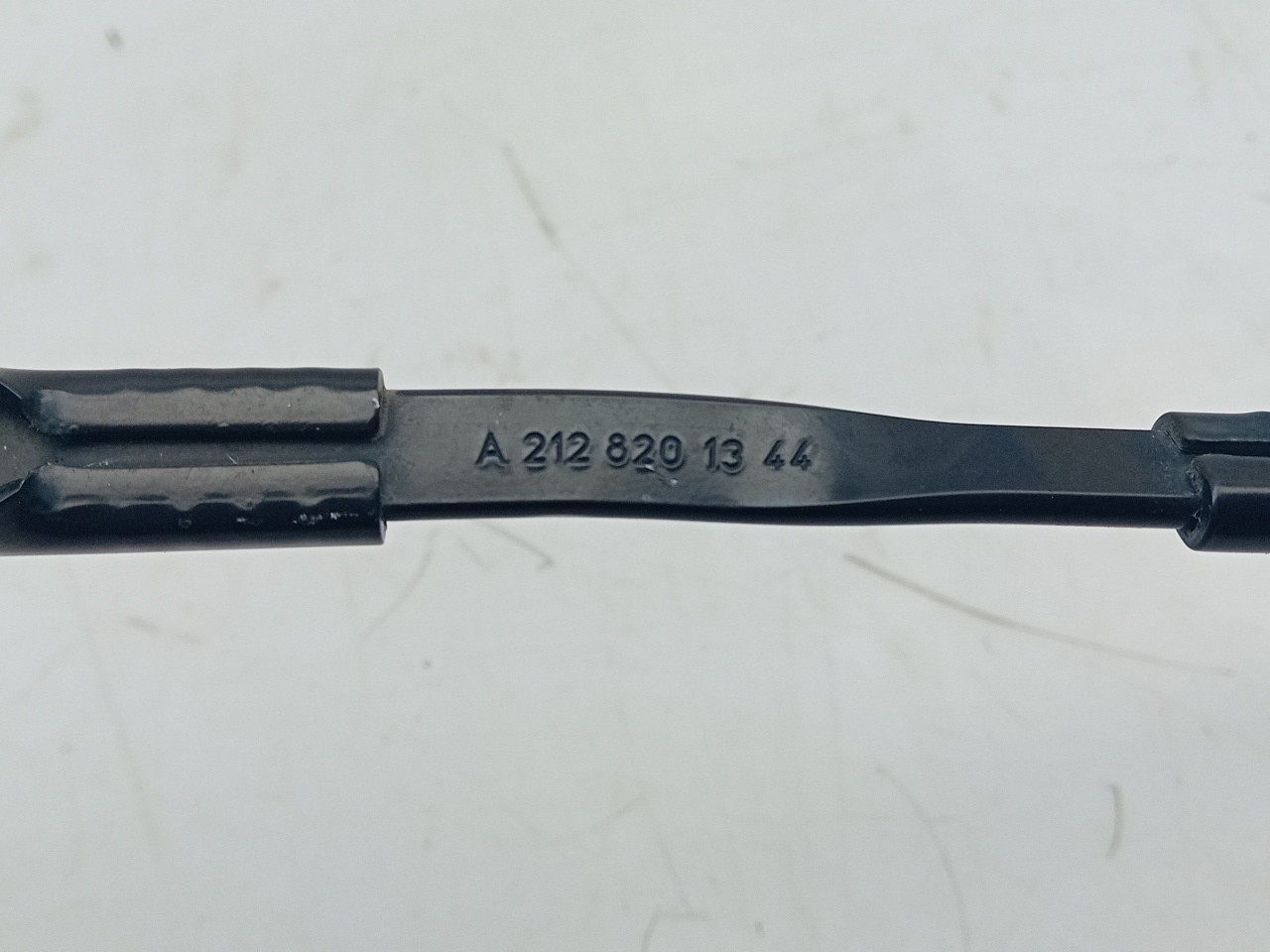 Brazo de limpiaparabrisas delantero izquierdo MERCEDES-BENZ Classe E (W212) Imagem-2