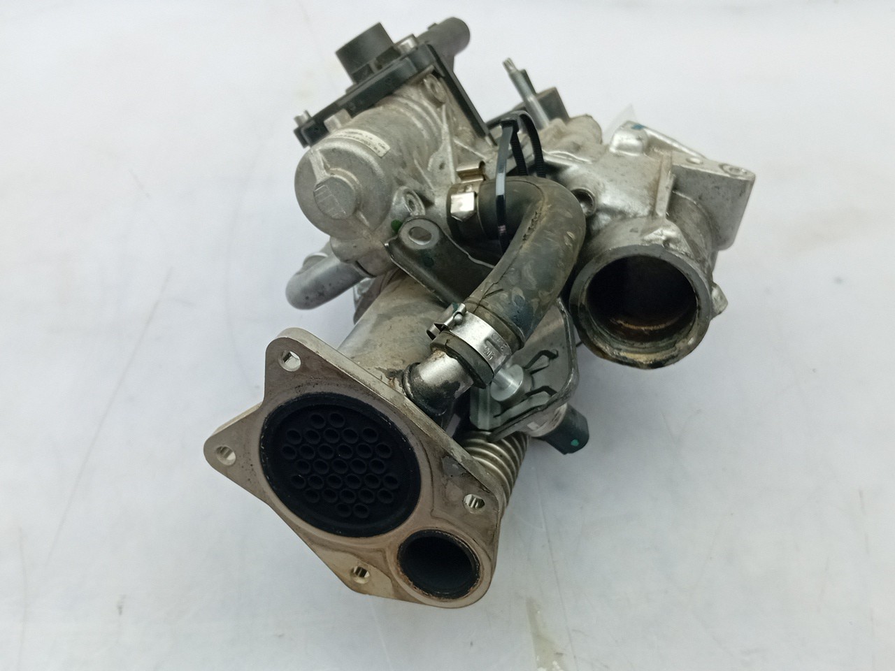 EGR valve RENAULT Megane III (BZ0_) Imagem-1