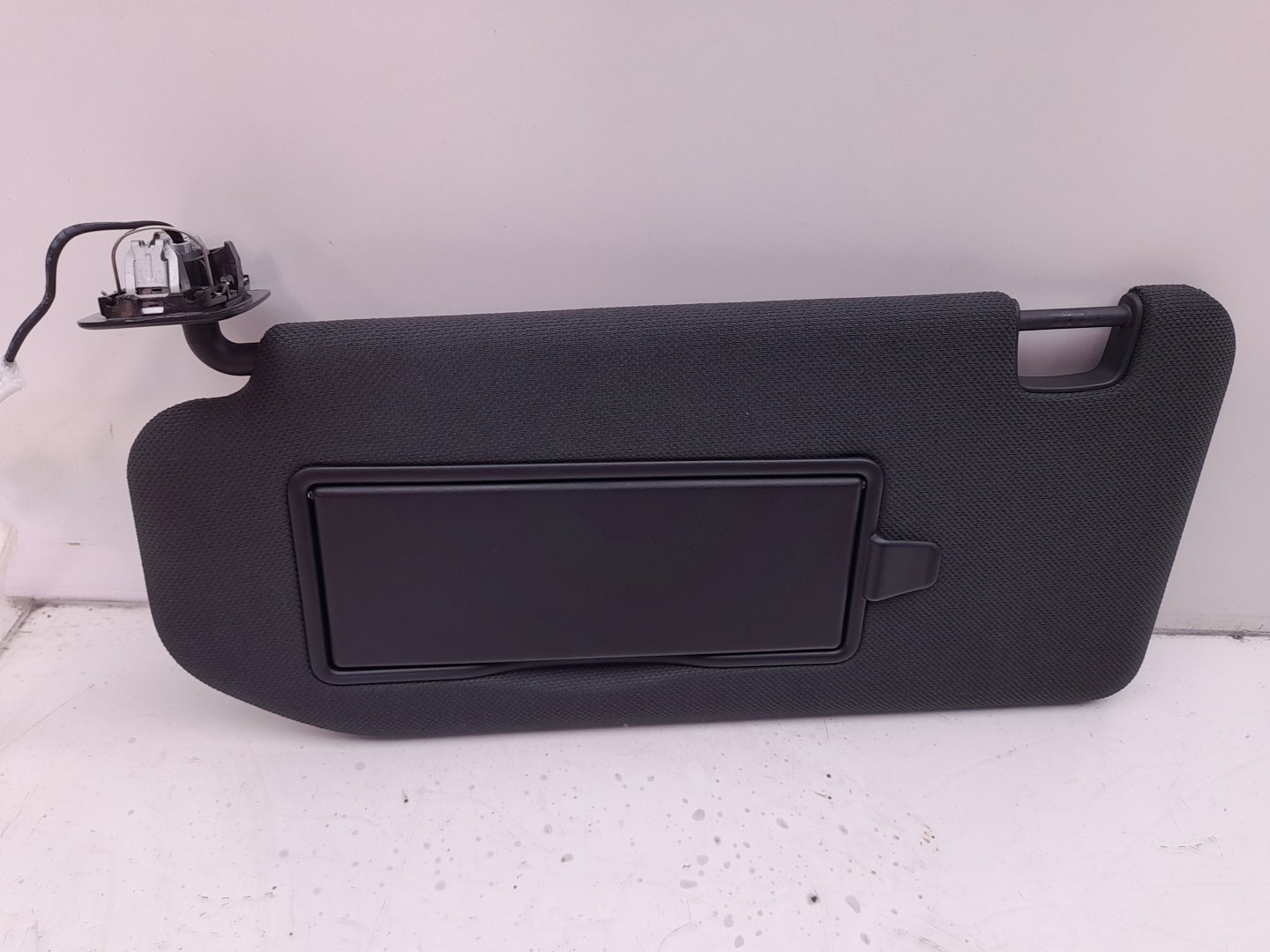 Left Sun Visor