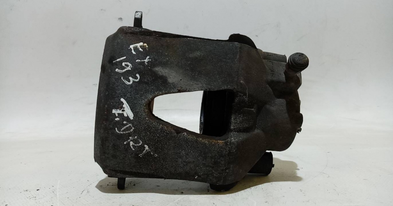 Étrier de frein avant Droite SEAT Leon (1P1)