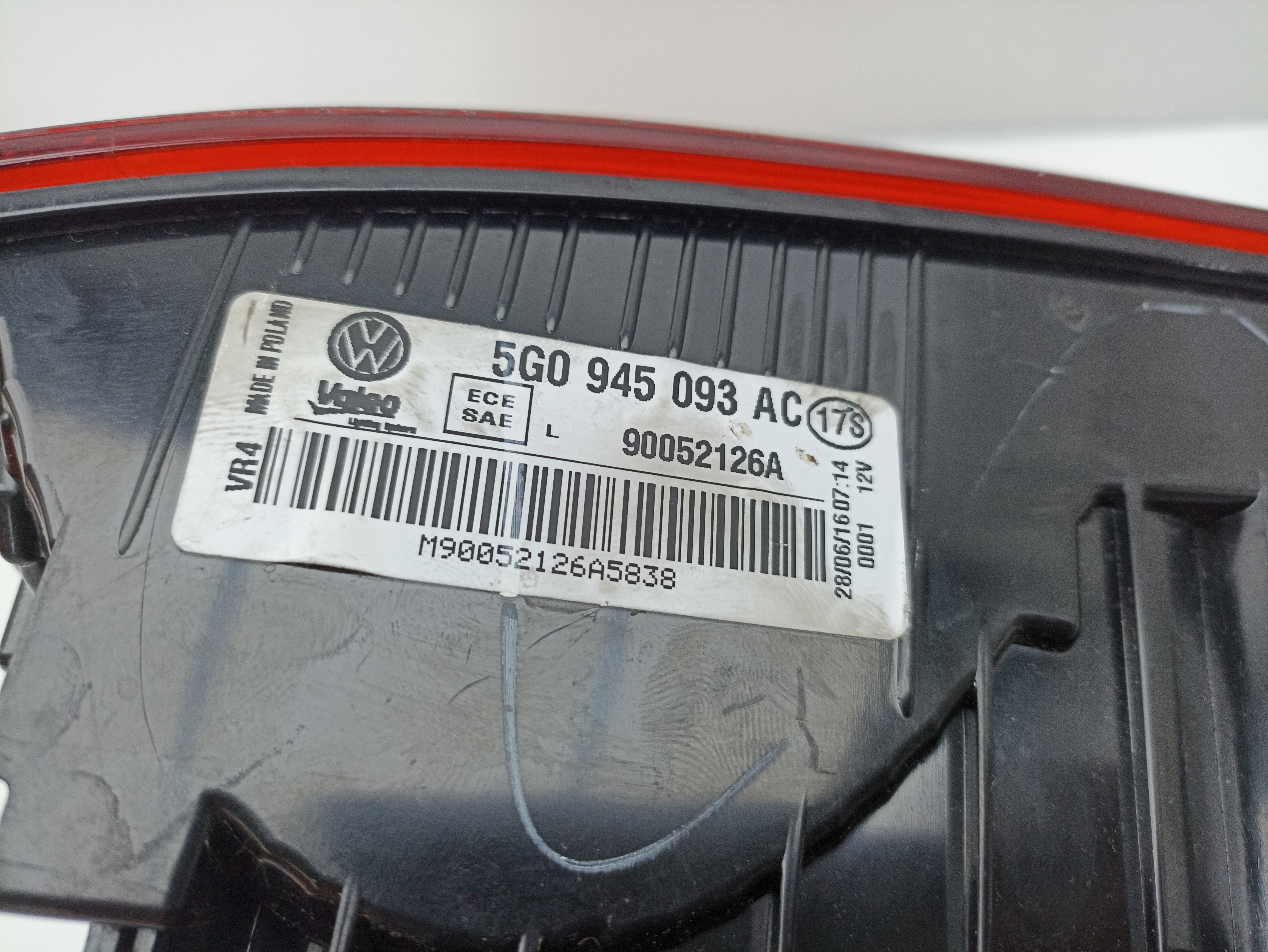 Piloto izquierdo del maletero VOLKSWAGEN Golf VII (5G1, BQ1, BE1, BE2) Imagem-1